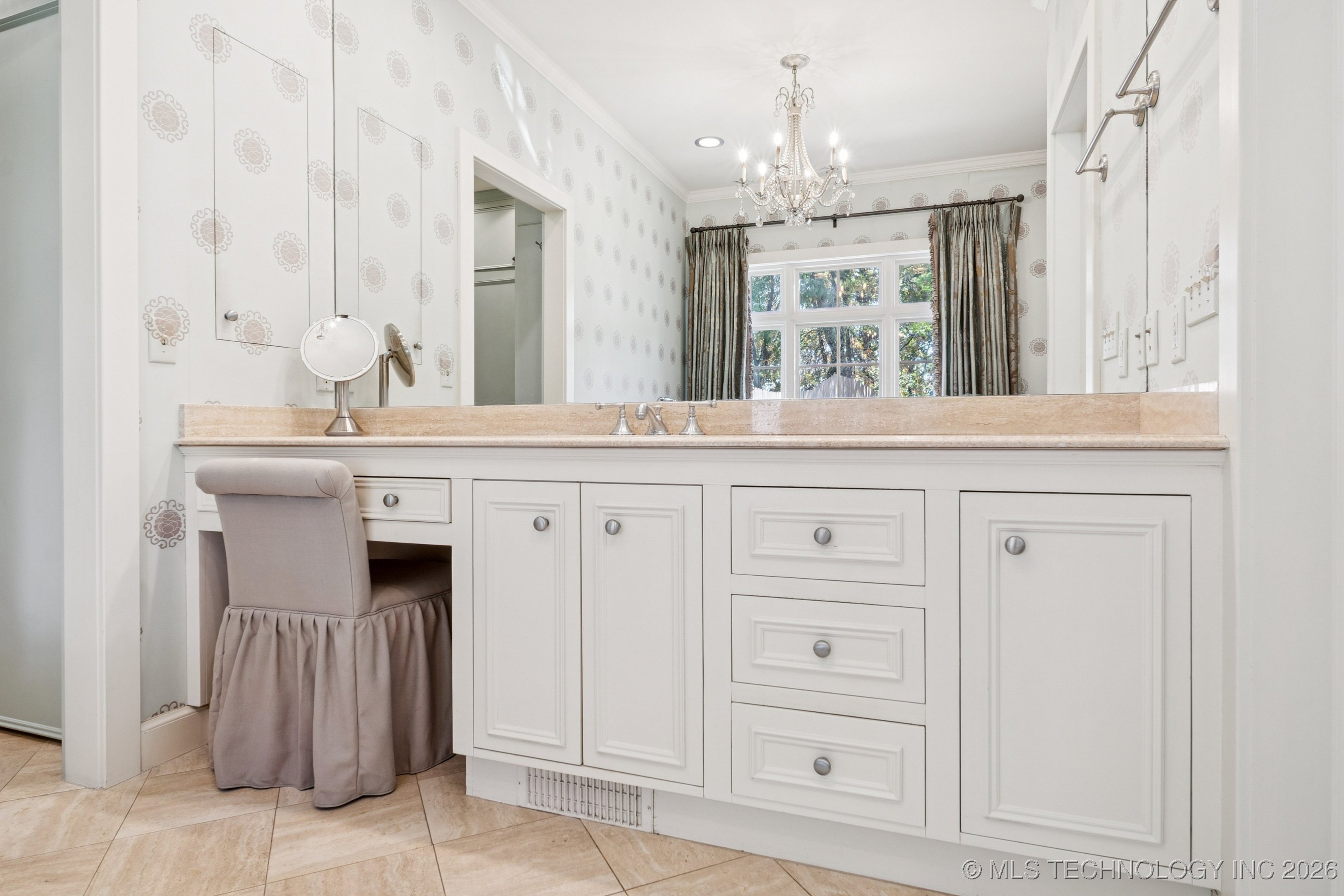 2315 N 60th Street W Property Photo 42