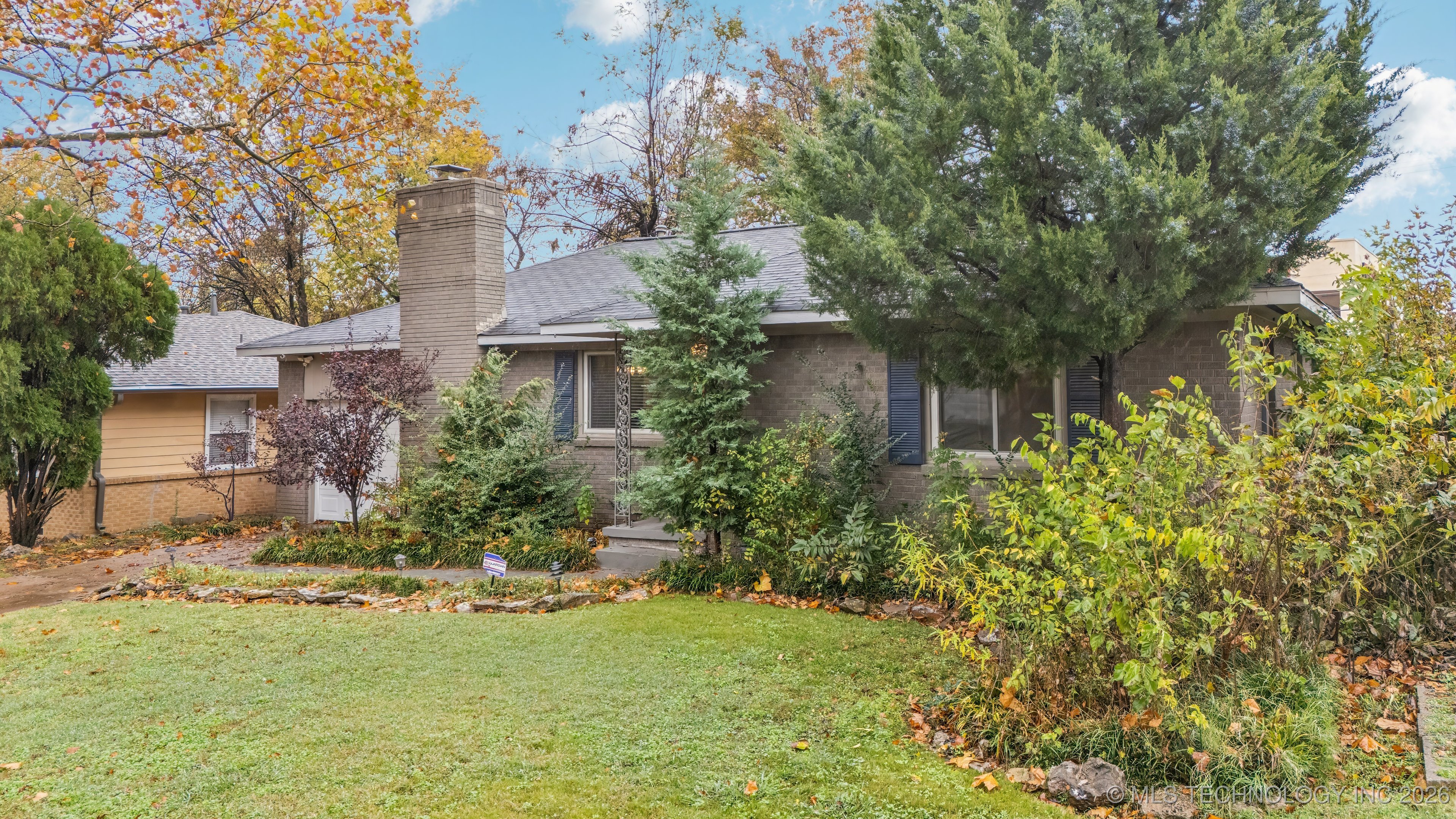 4029 S Vandalia Avenue Property Photo 3