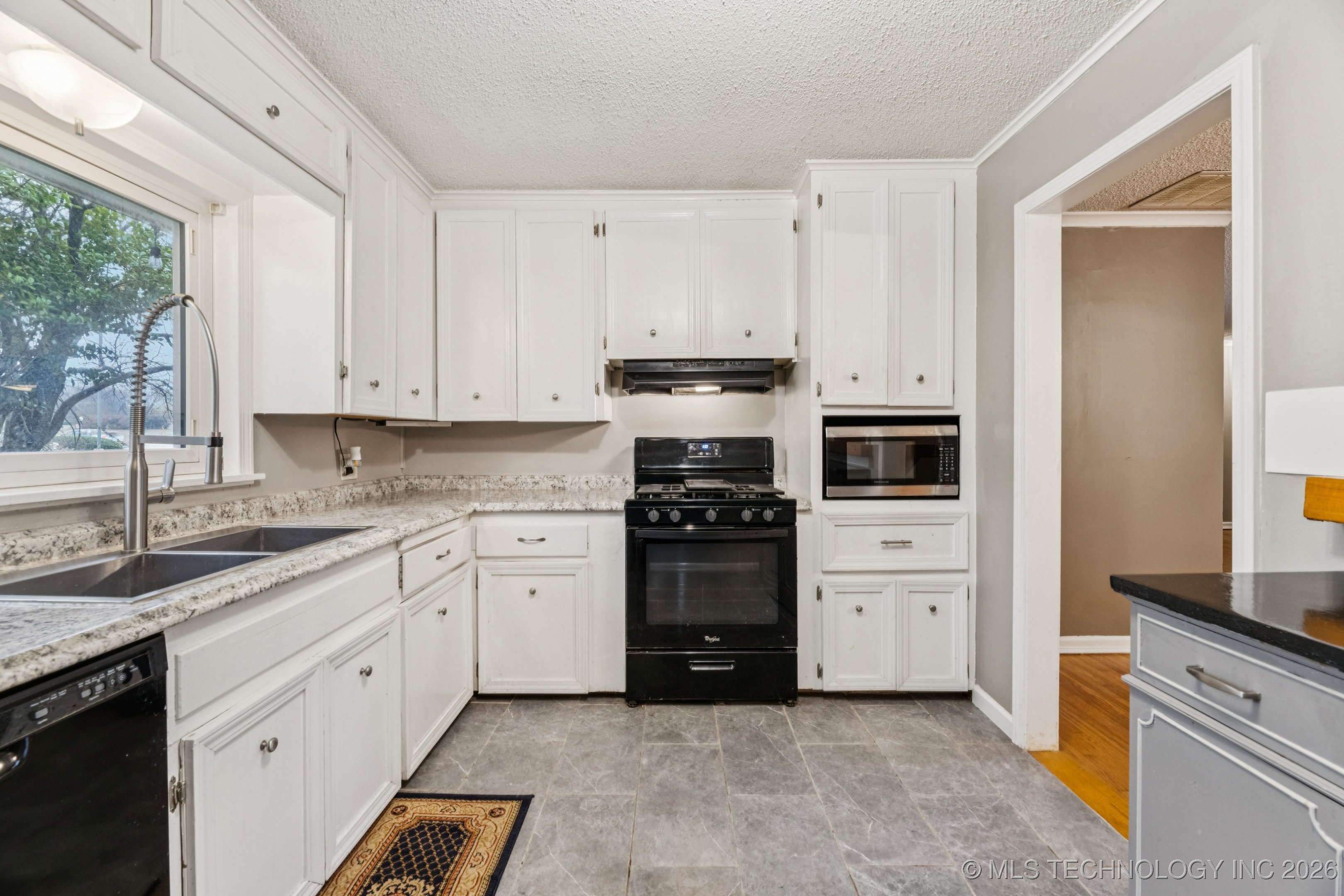 4029 S Vandalia Avenue Property Photo 16