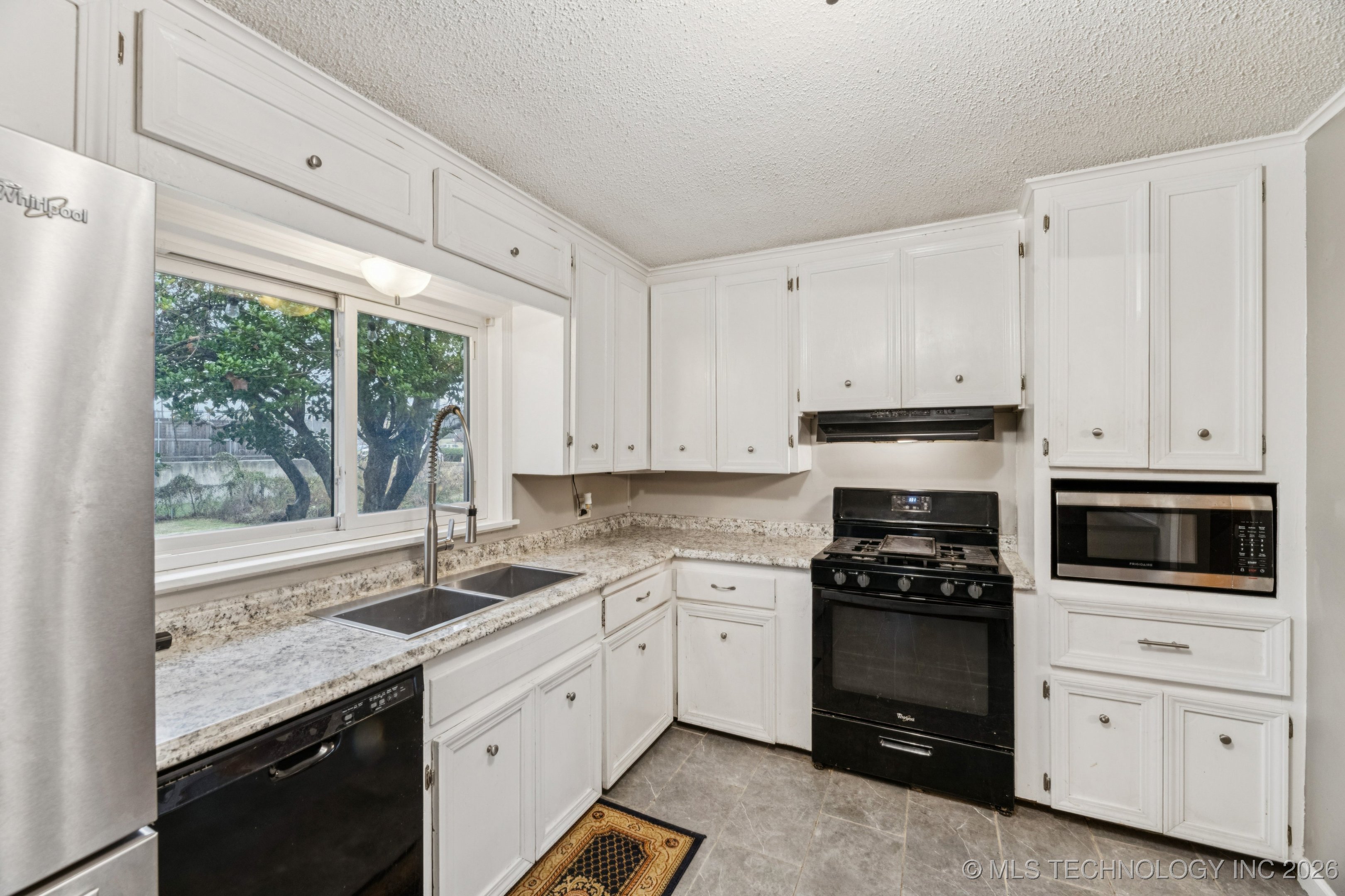 4029 S Vandalia Avenue Property Photo 18