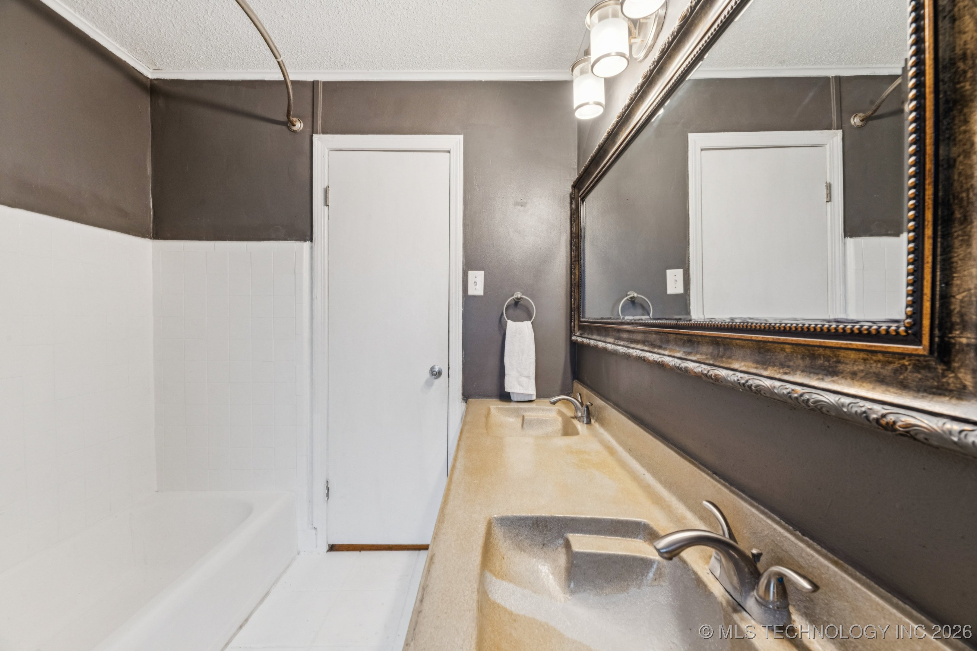 4029 S Vandalia Avenue Property Photo 30