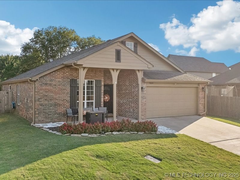 11804 E 102nd Street N Property Photo 3