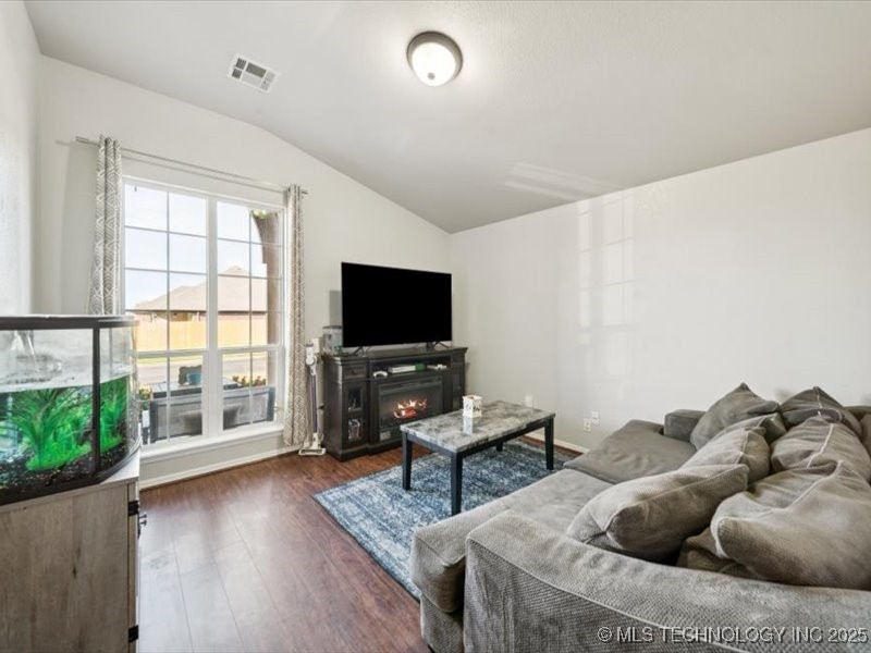 11804 E 102nd Street N Property Photo 6