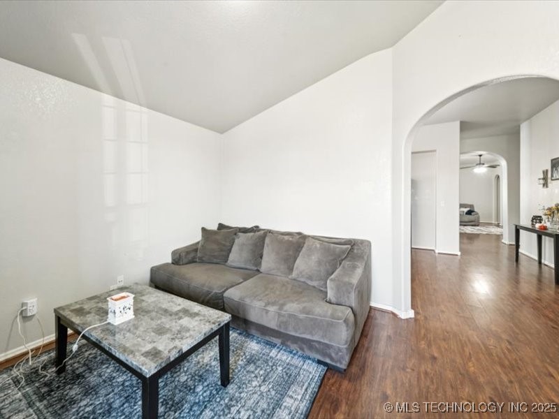 11804 E 102nd Street N Property Photo 7