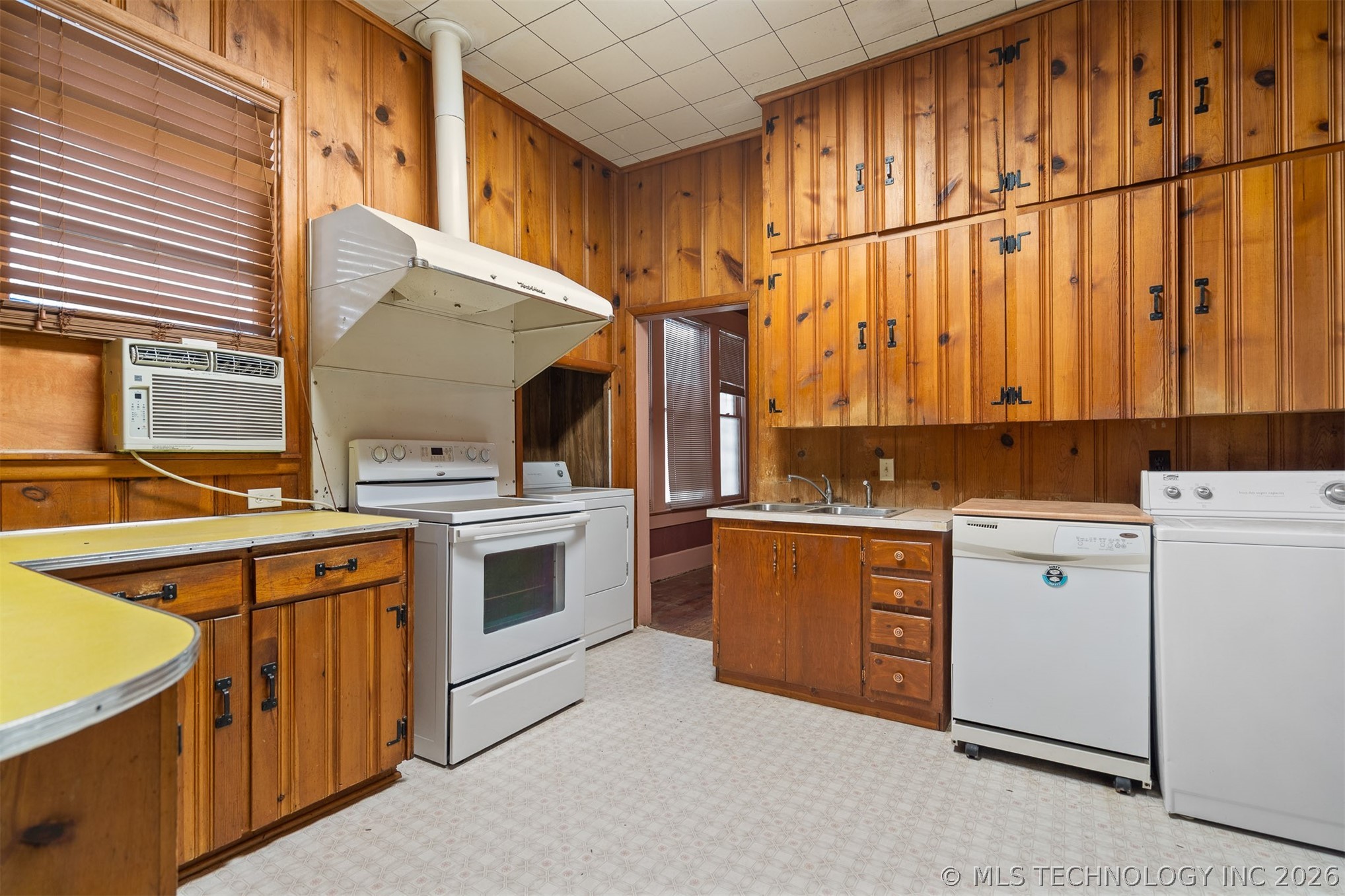 1103 Stanley Sw Property Photo 11