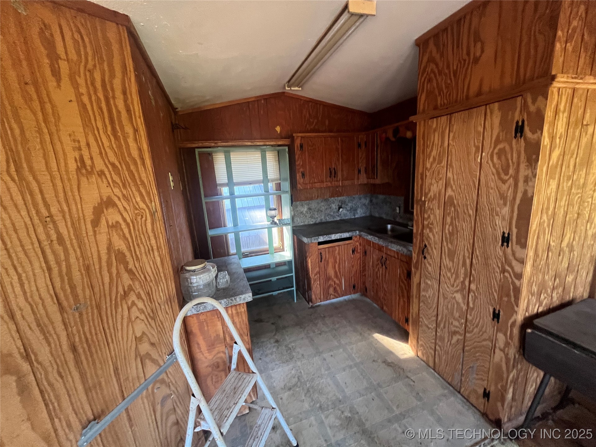 20538 County Road 1480 Street Property Photo 40