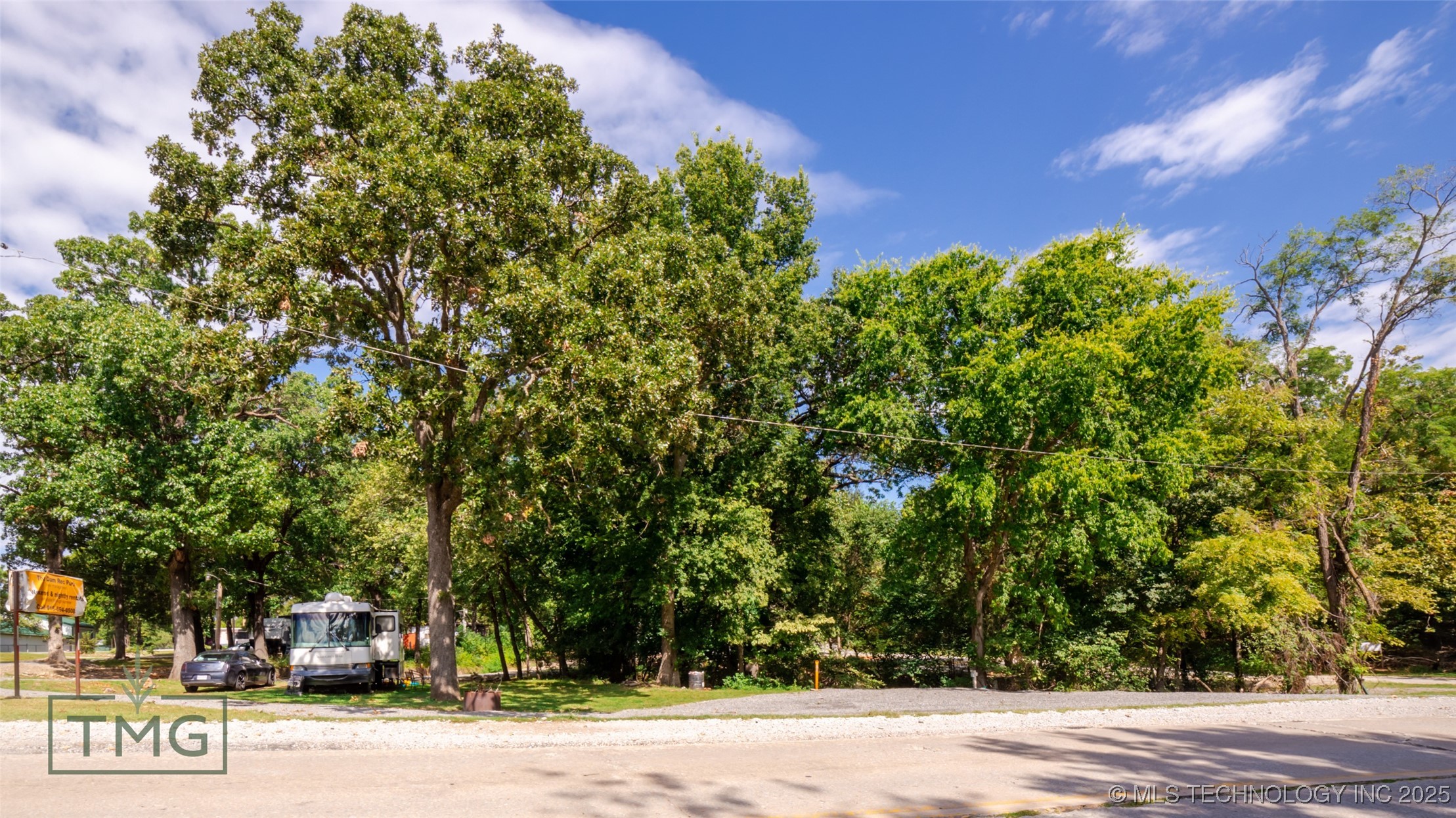 400 E Main Property Photo 4