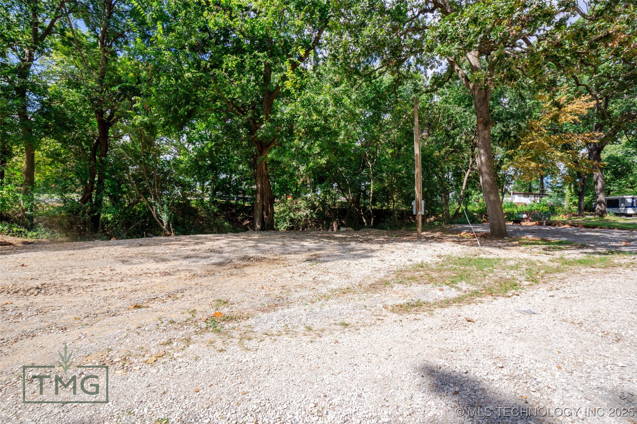 400 E Main Property Photo 7