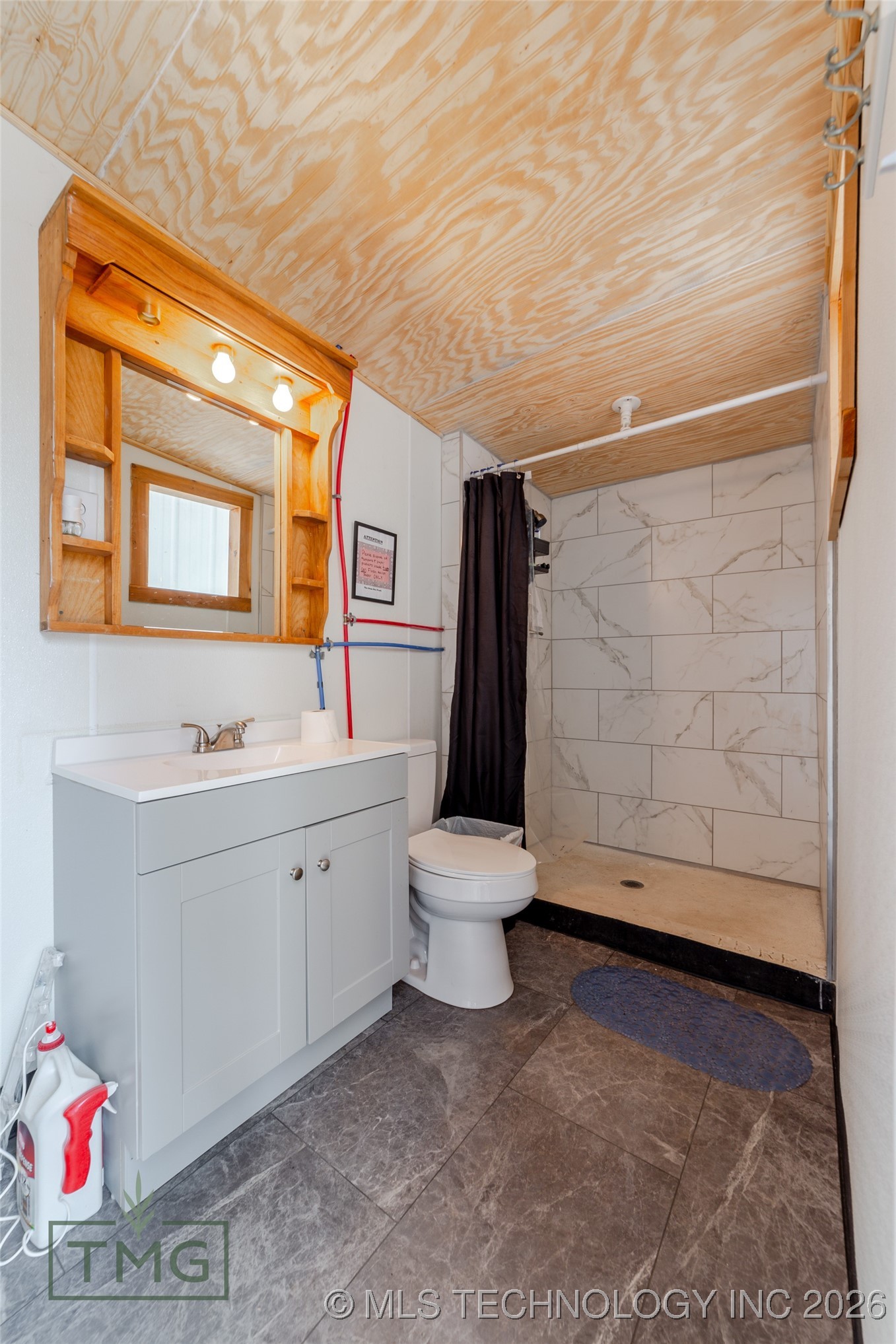 400 E Main Property Photo 18