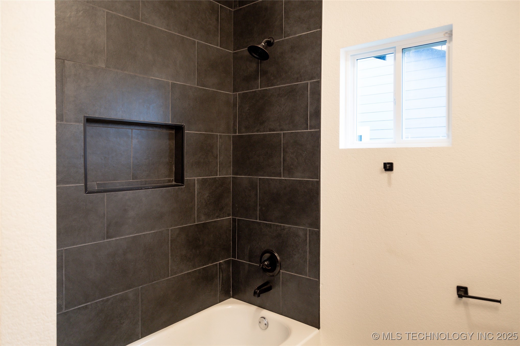 1408 N Denver Avenue Property Photo 25