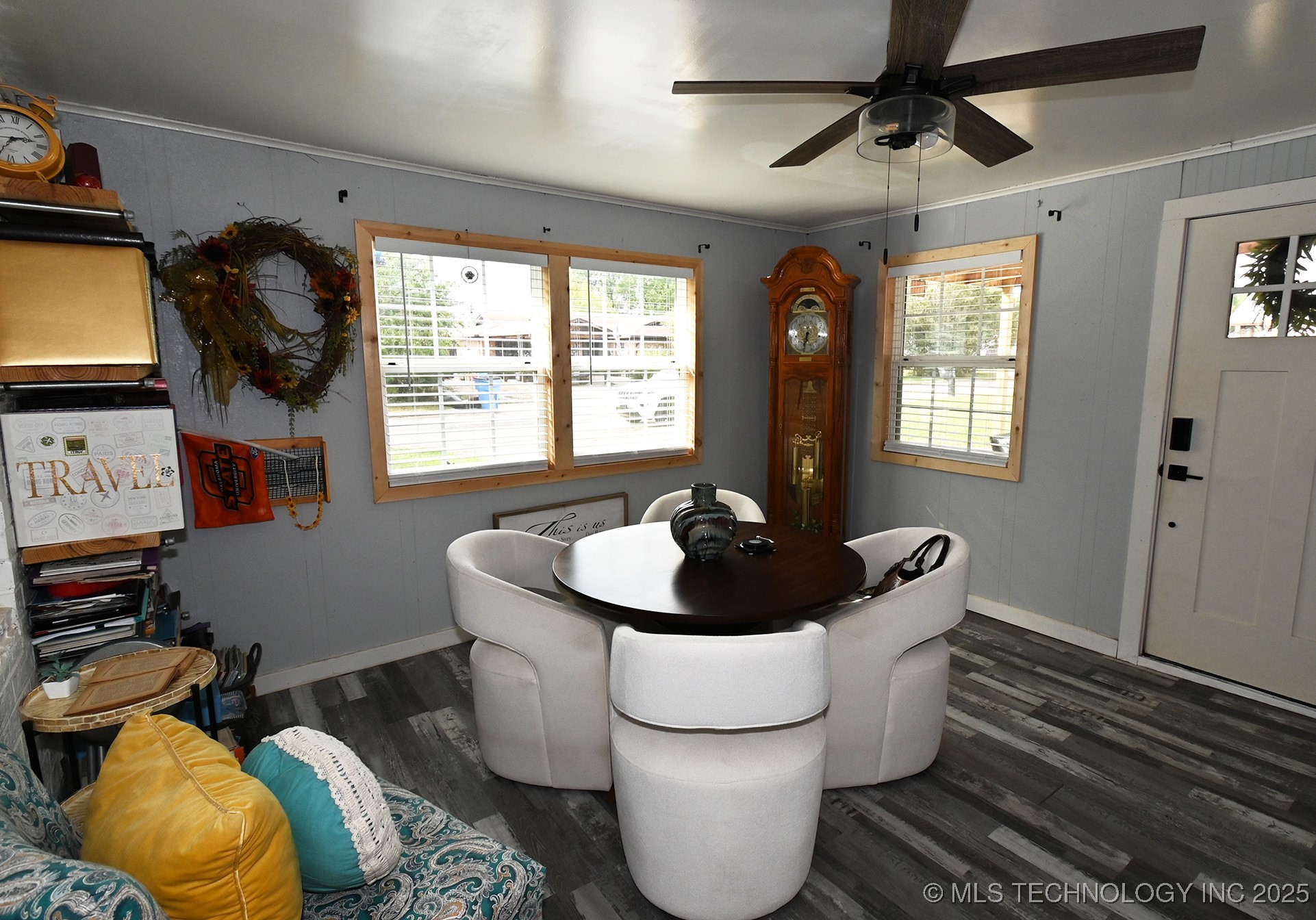 104 Geneva Circle Property Photo 3