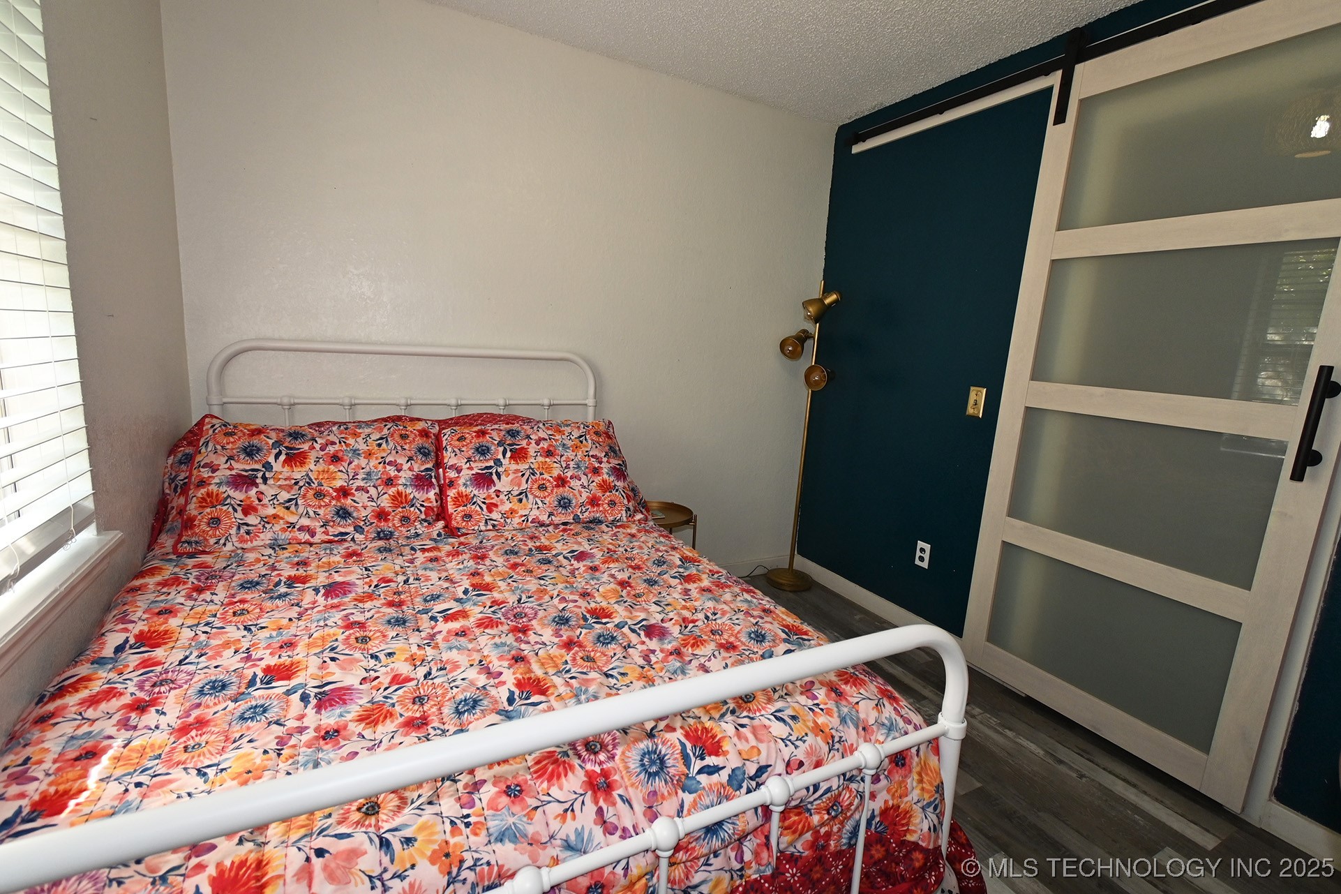 104 Geneva Circle Property Photo 15