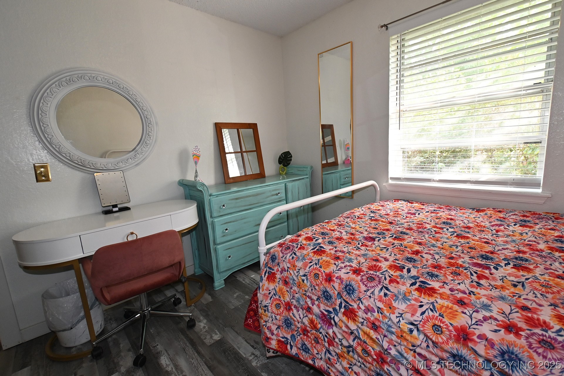 104 Geneva Circle Property Photo 16