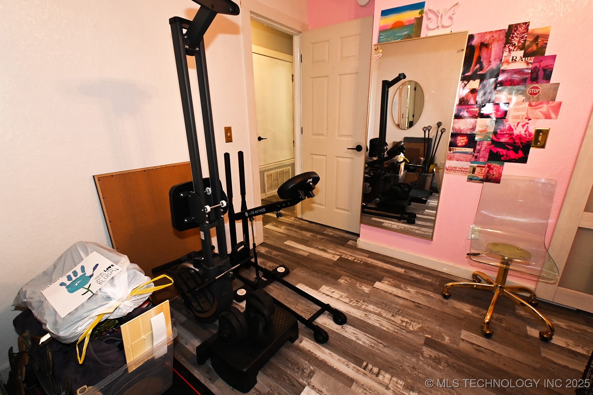 104 Geneva Circle Property Photo 17