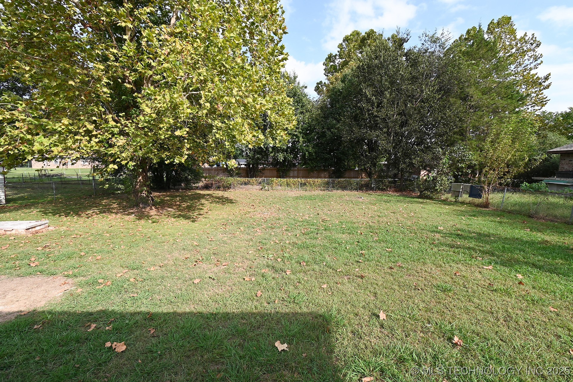 104 Geneva Circle Property Photo 25