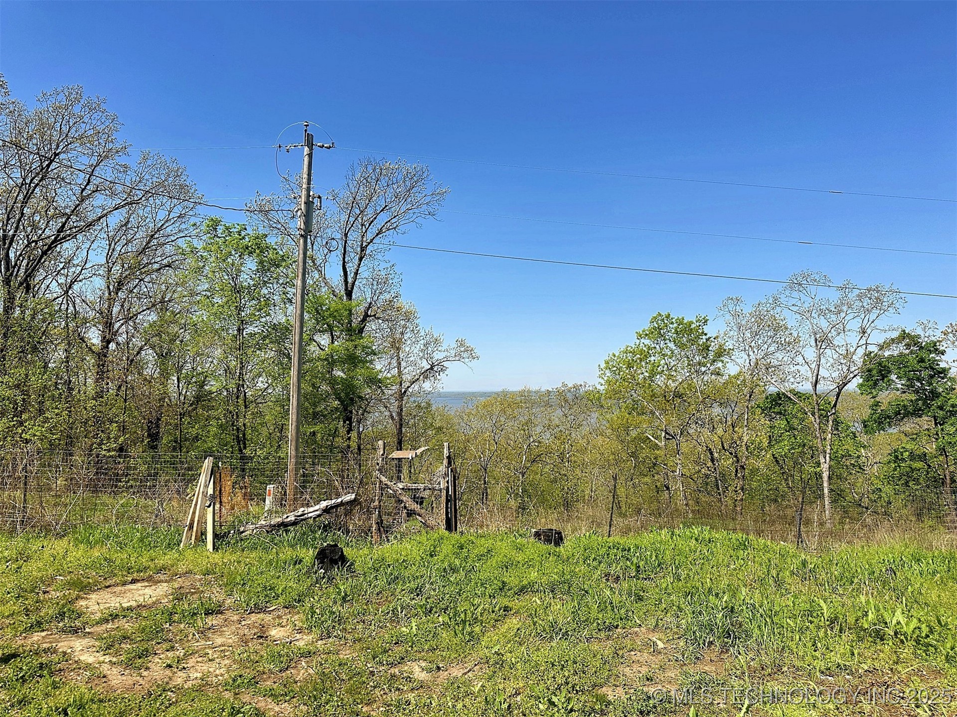 13017 N Quail Avenue Property Photo 2