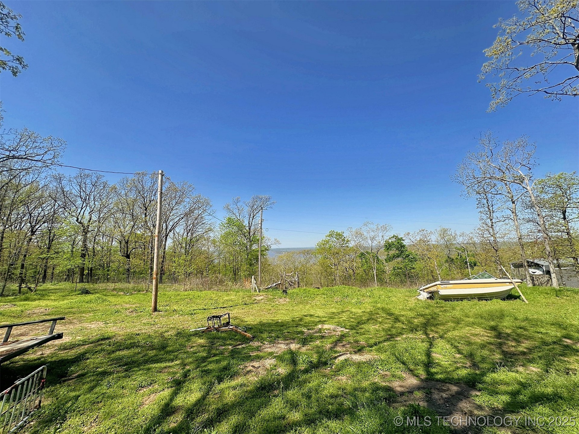 13017 N Quail Avenue Property Photo 3