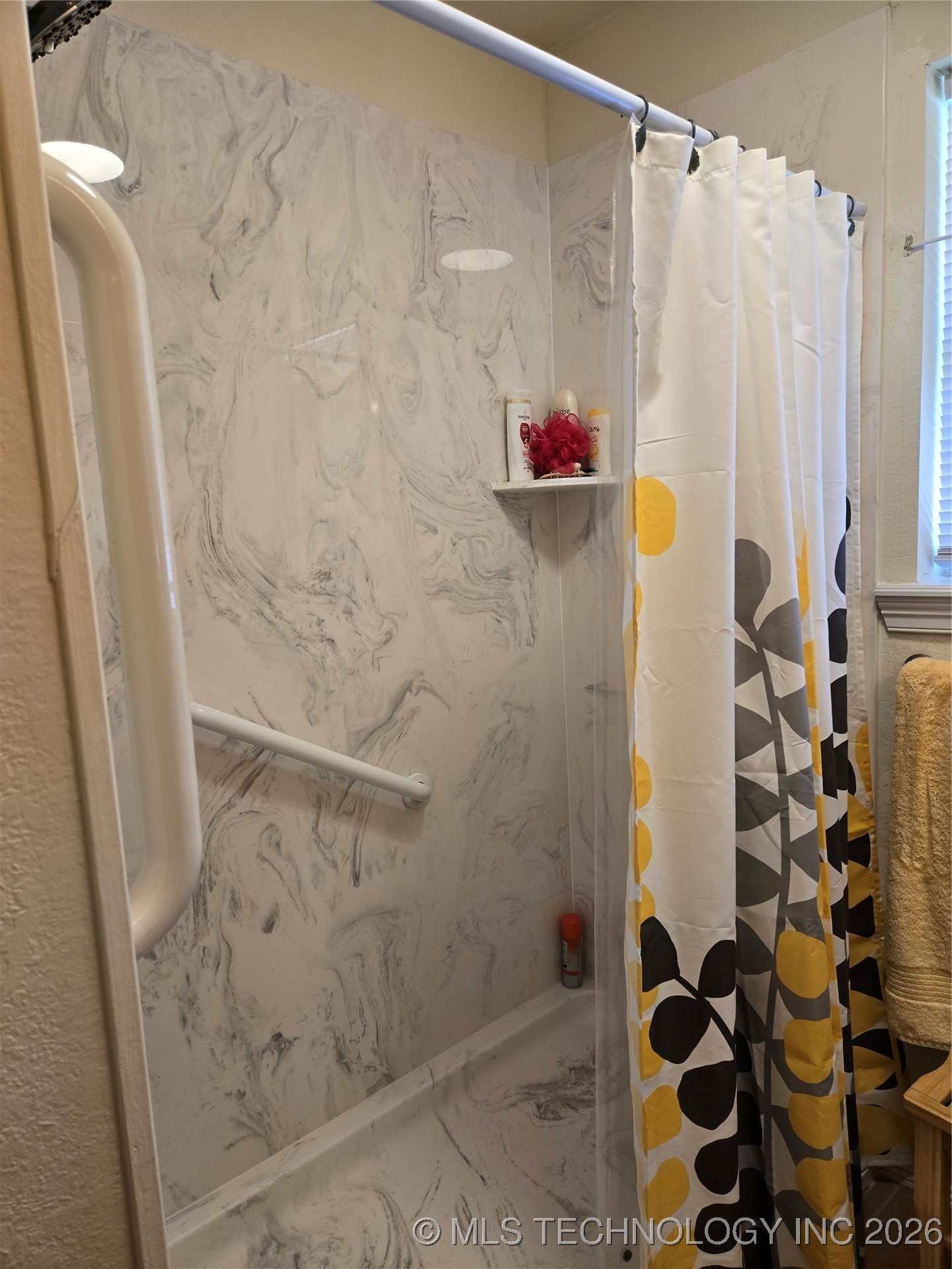 2529 S 28th Property Photo 2