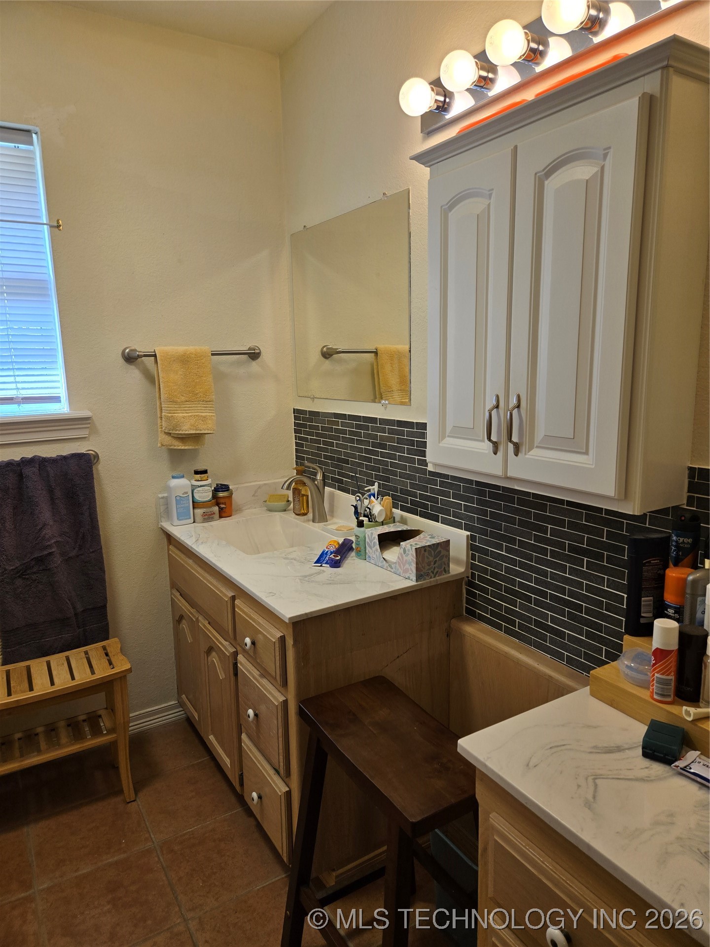 2529 S 28th Property Photo 3