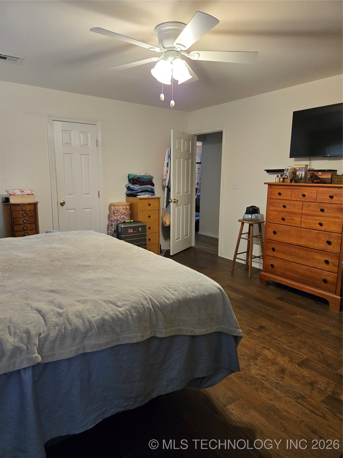 2529 S 28th Property Photo 6