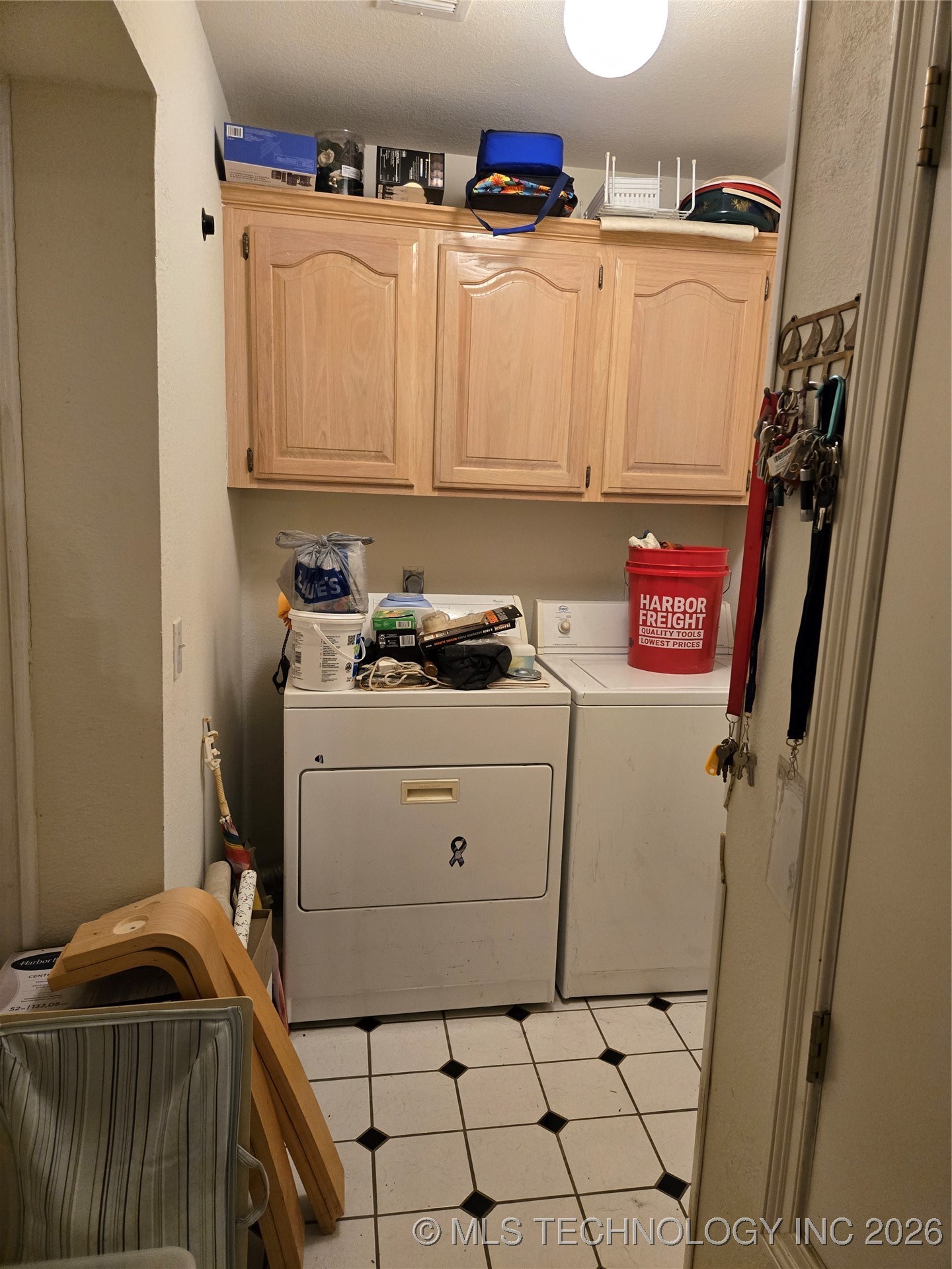 2529 S 28th Property Photo 23