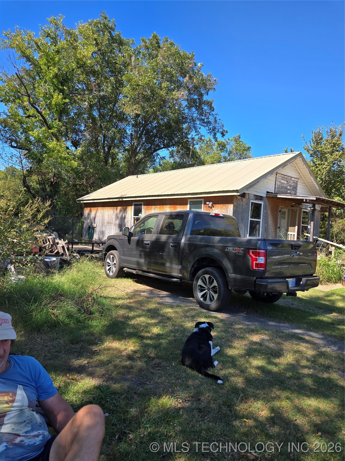 2413 N Main Property Photo 2