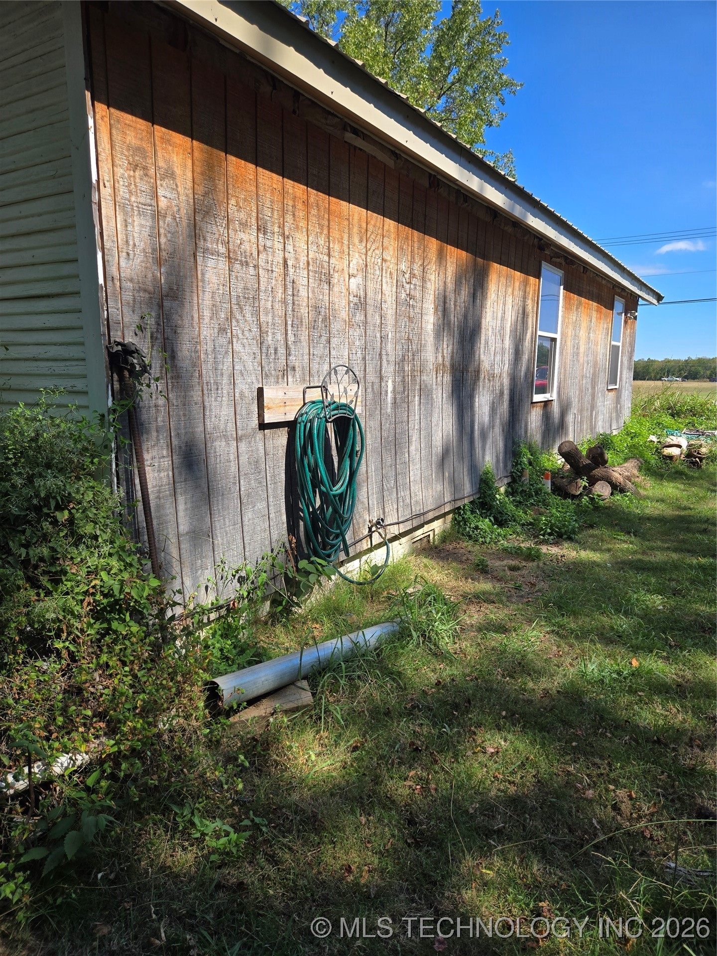 2413 N Main Property Photo 6