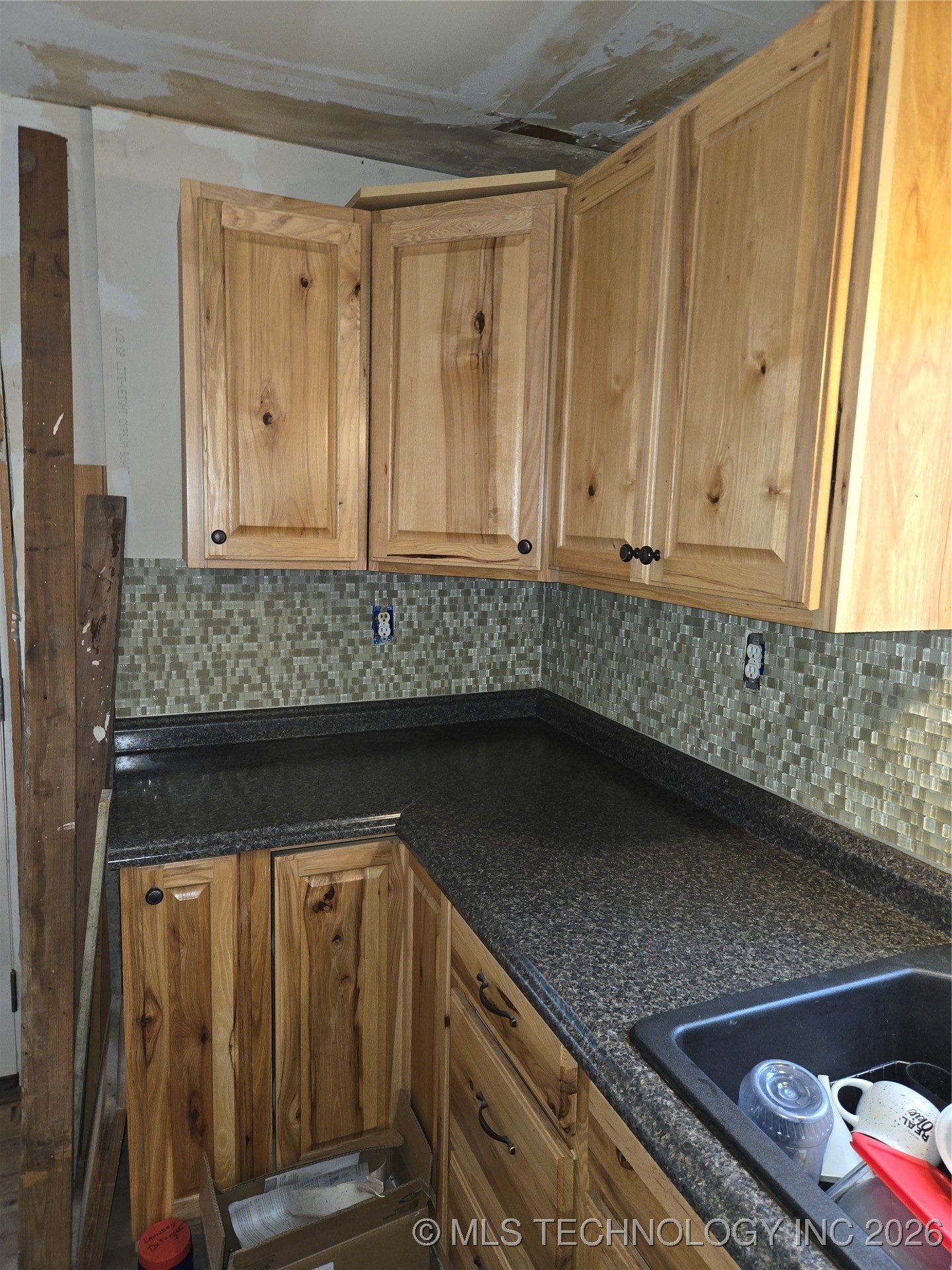 2413 N Main Property Photo 11