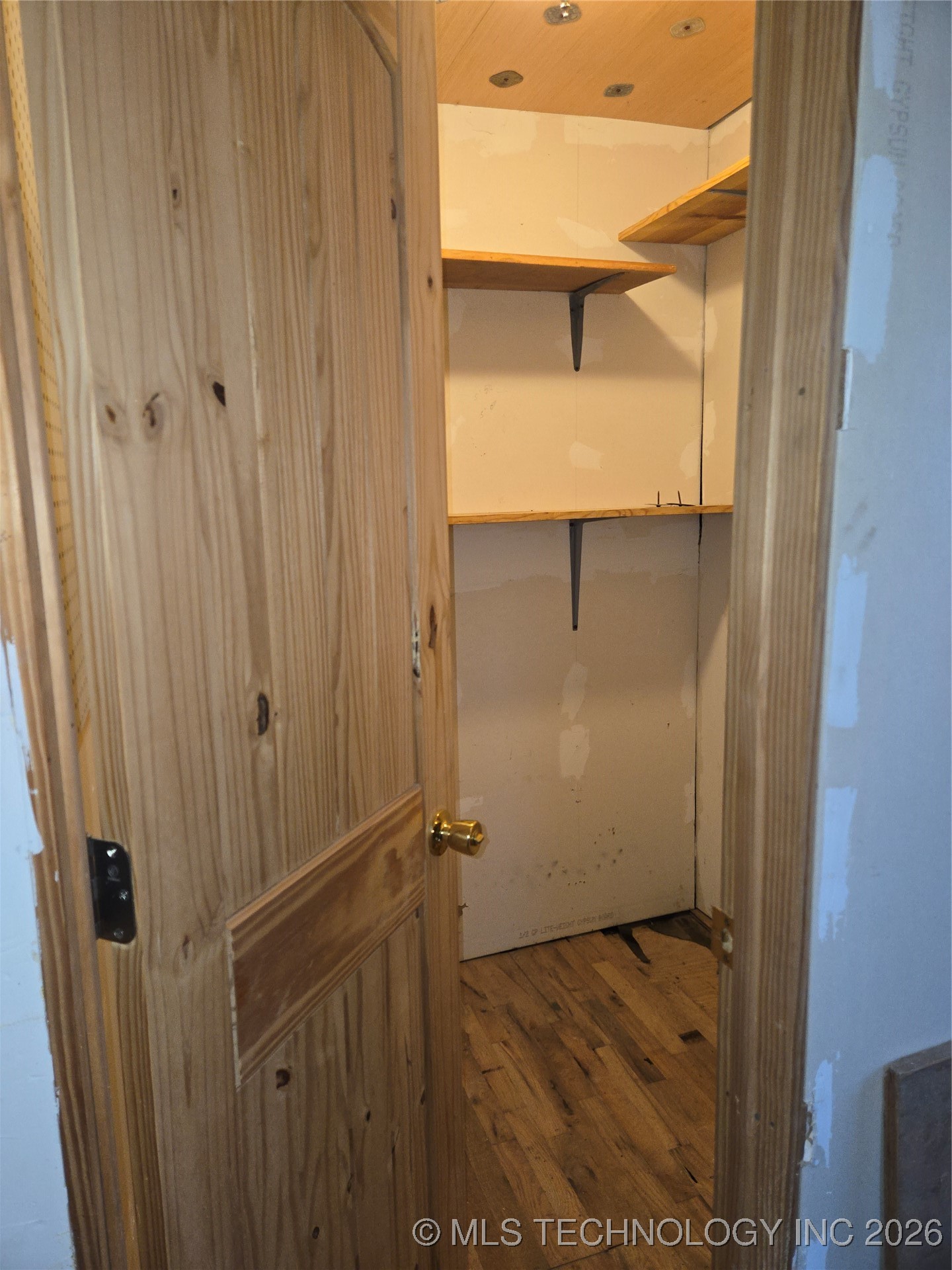 2413 N Main Property Photo 16