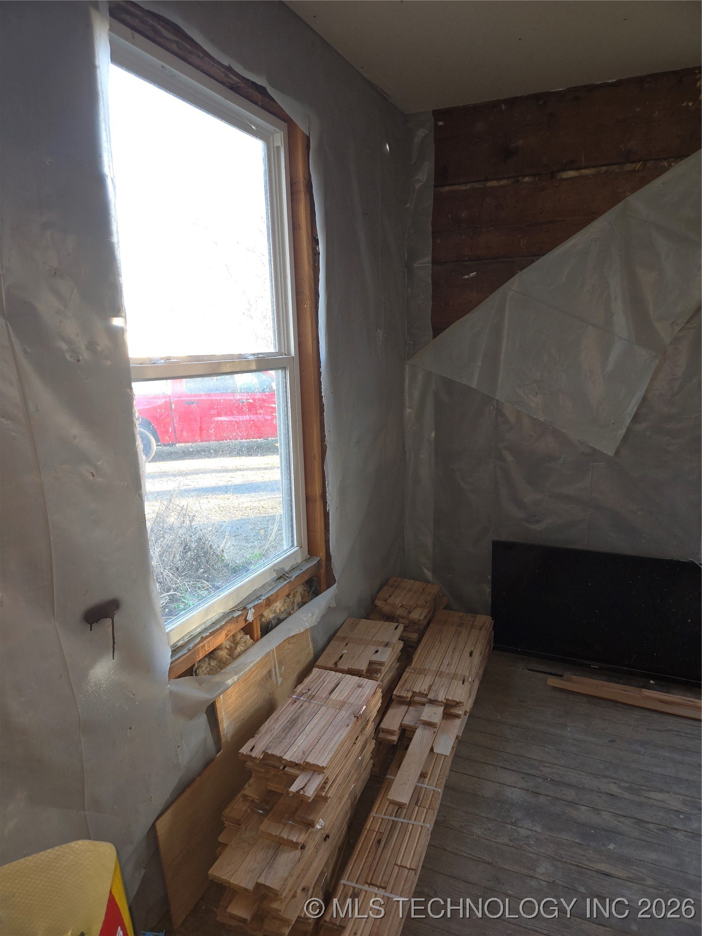 2413 N Main Property Photo 21