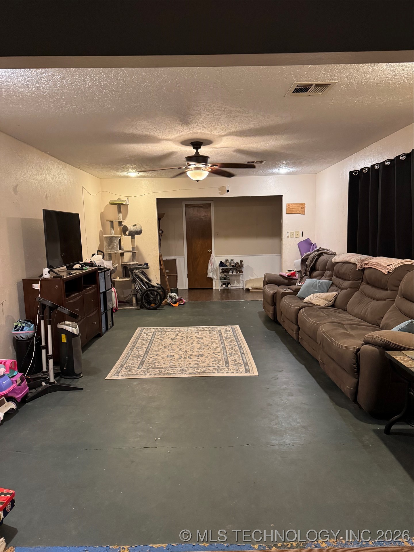 619 E South Boundary Street Property Photo 2