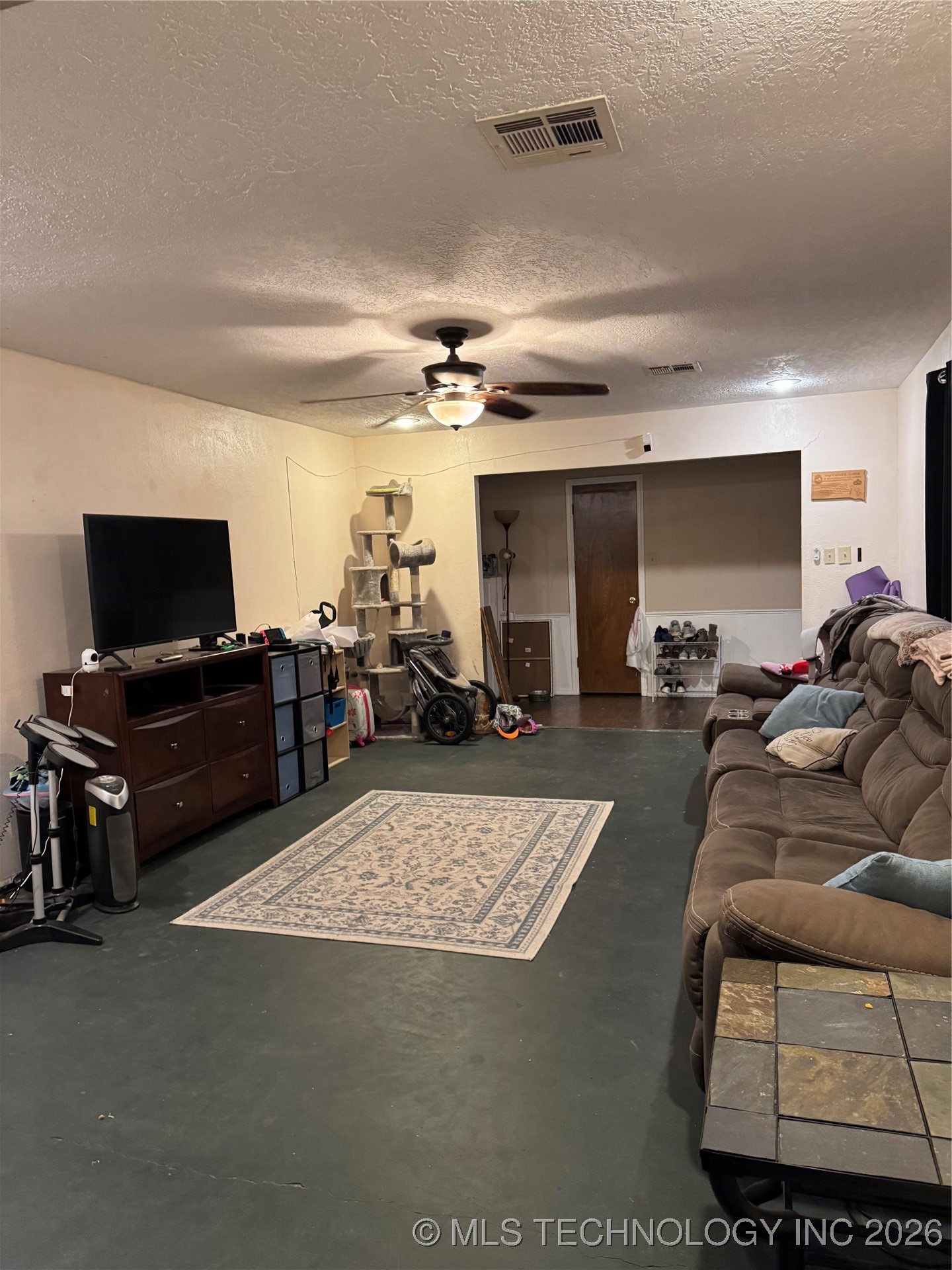 619 E South Boundary Street Property Photo 3