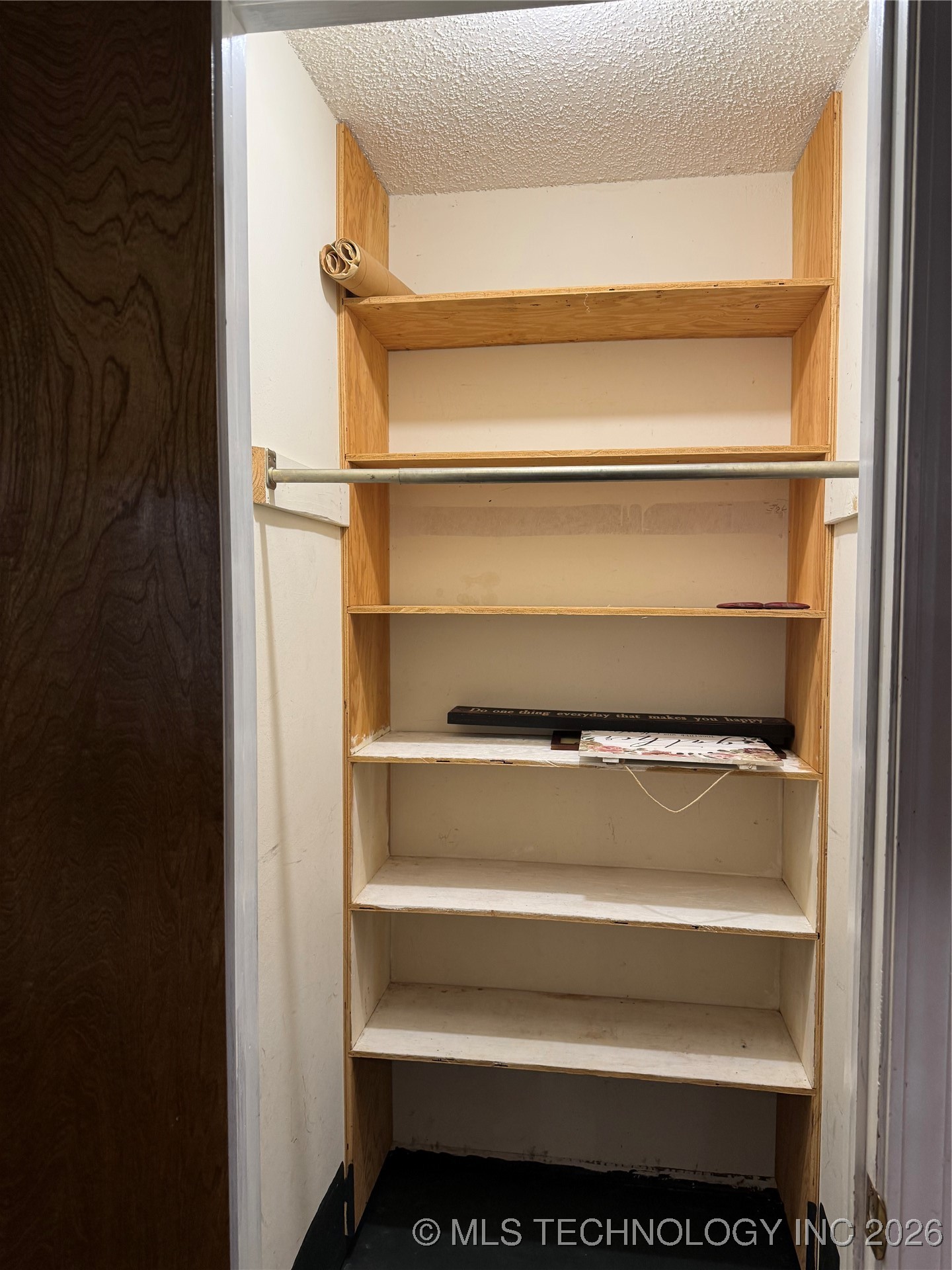 619 E South Boundary Street Property Photo 18