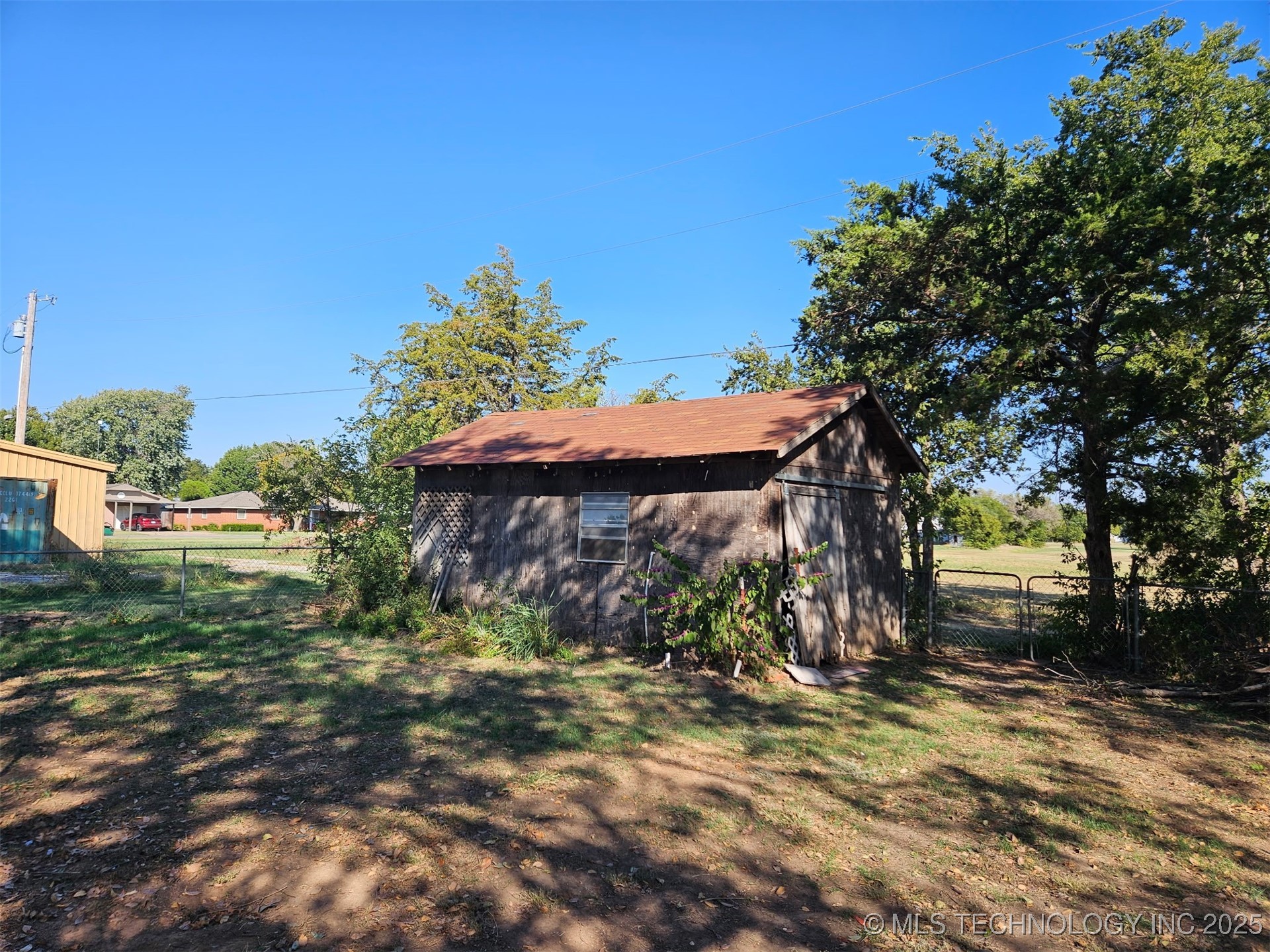 619 E South Boundary Street Property Photo 23
