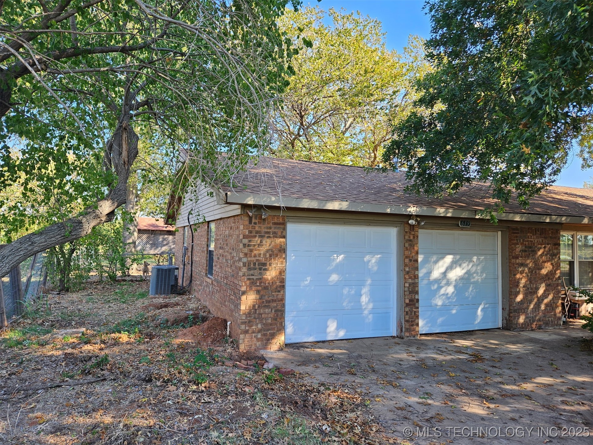 619 E South Boundary Street Property Photo 35