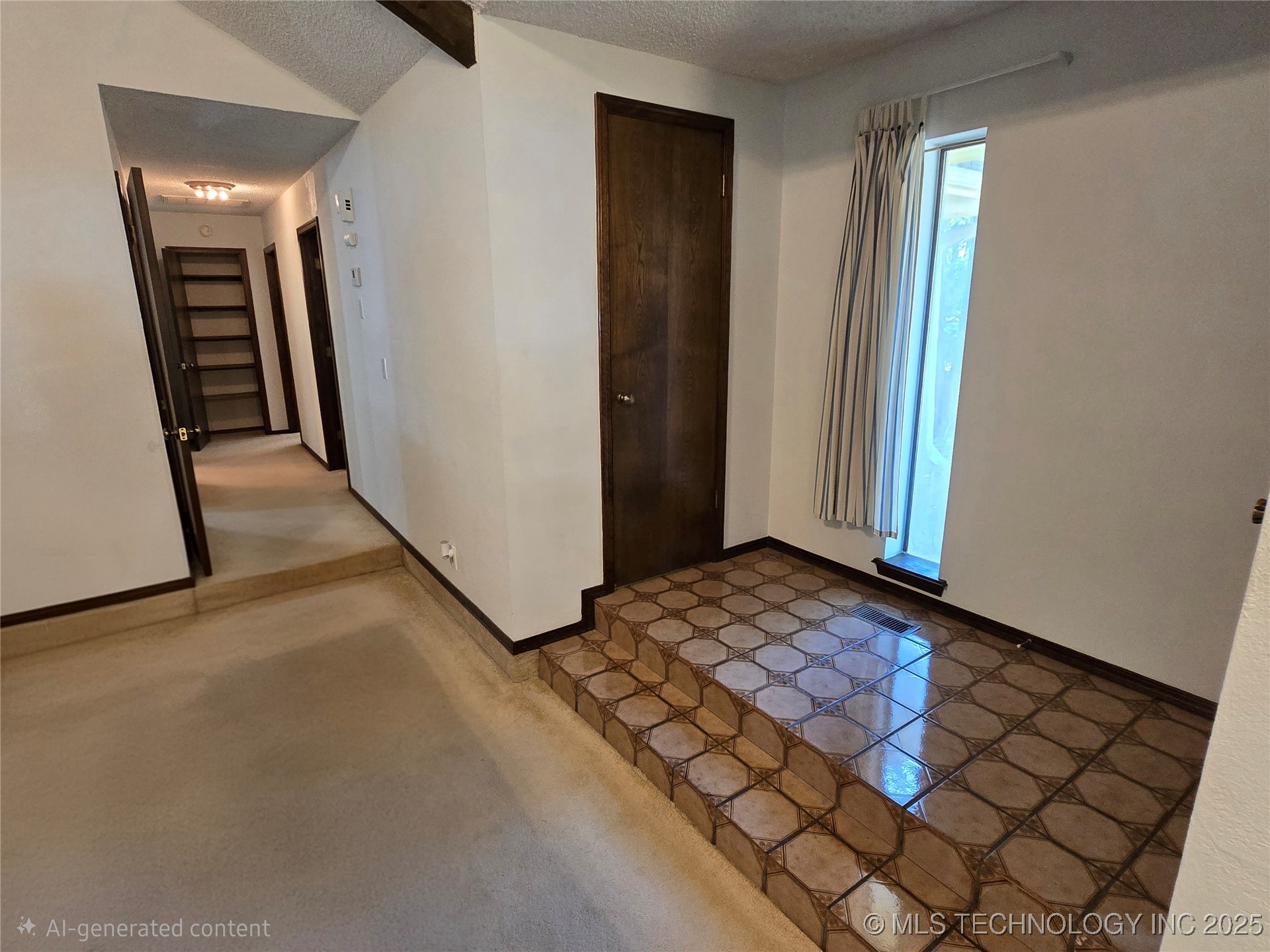 2542939 Property Photo 6