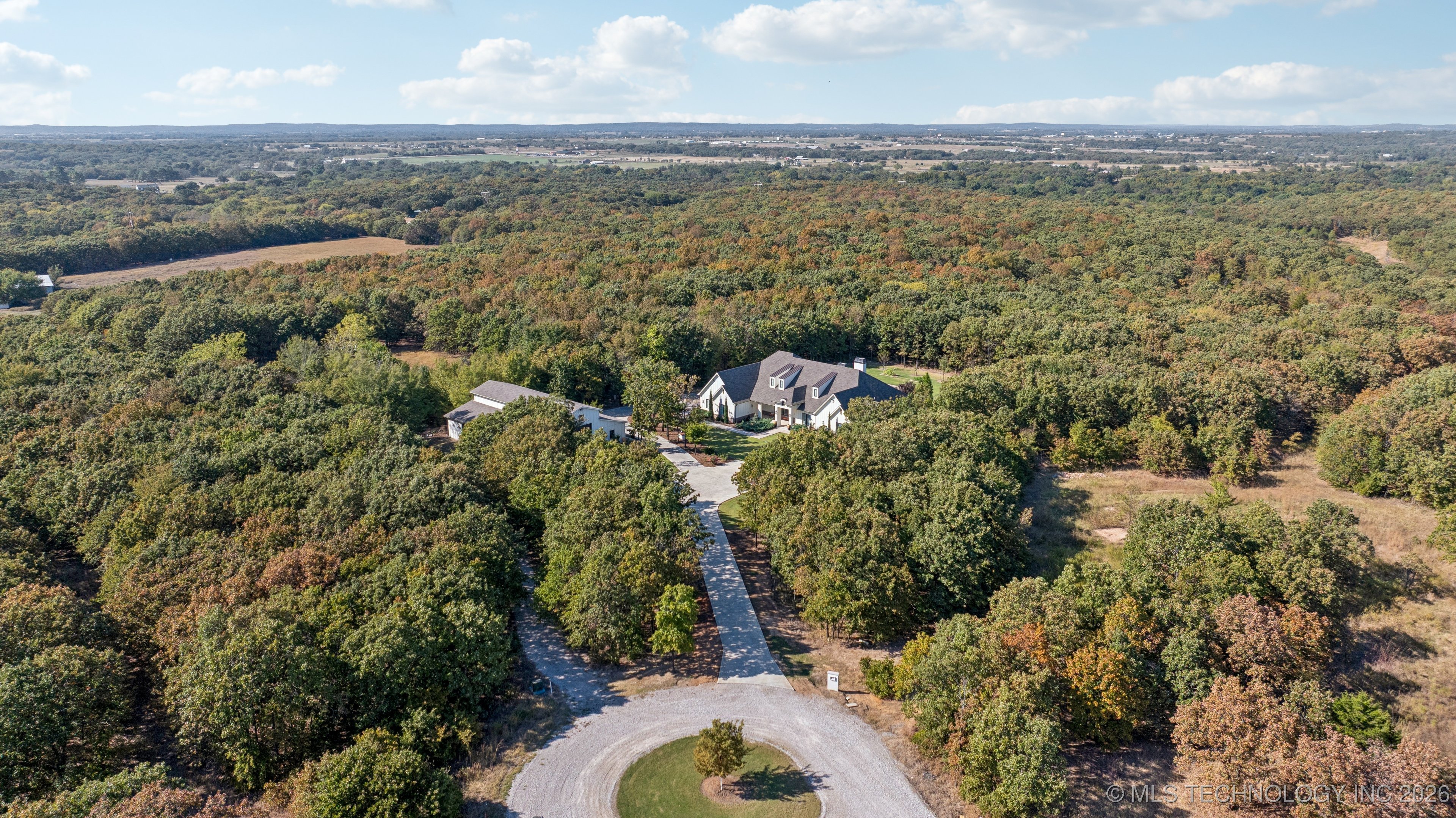 11319 Mary Knox Drive Property Photo 3