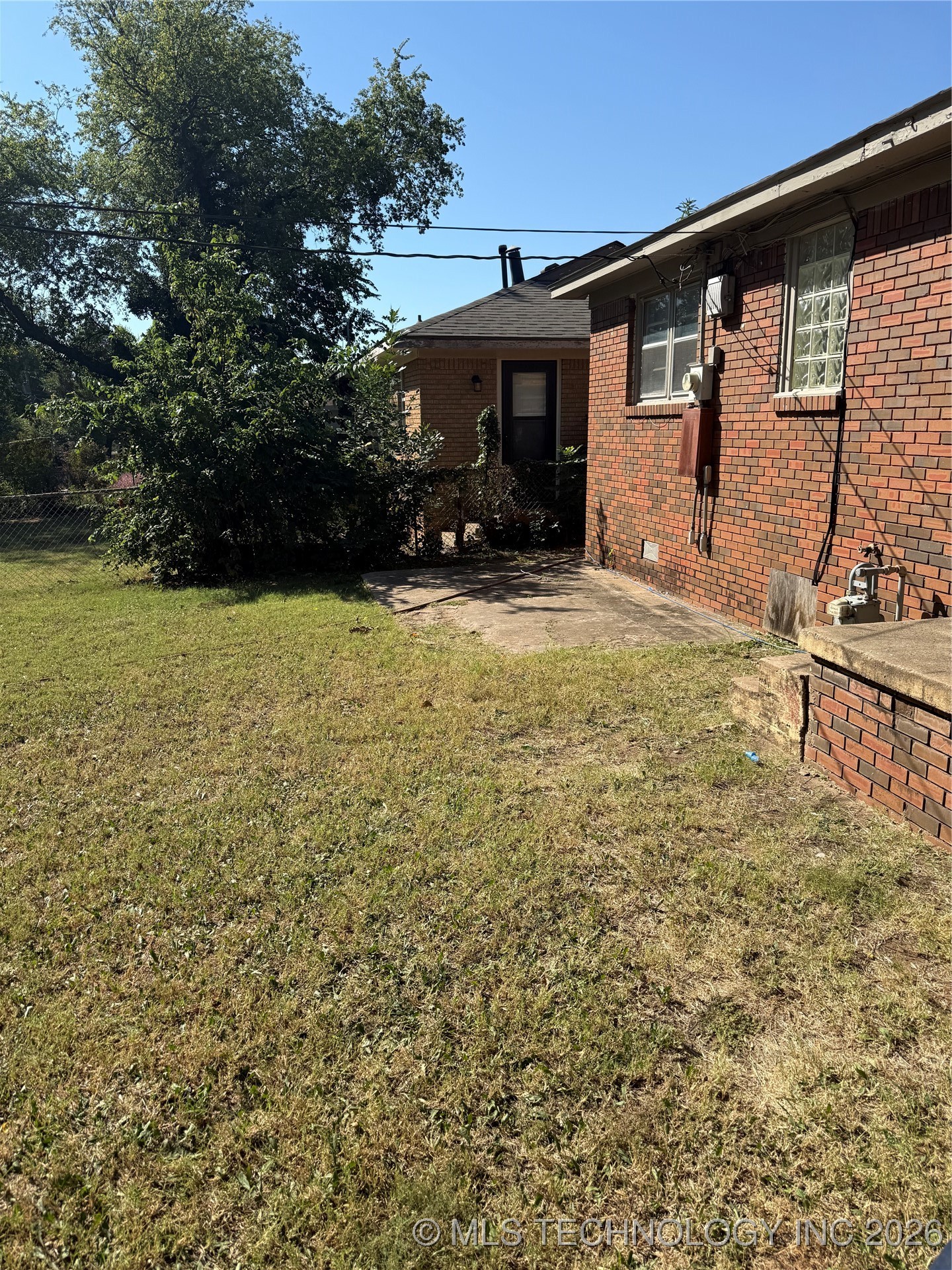 2924 N Vermont Property Photo 4