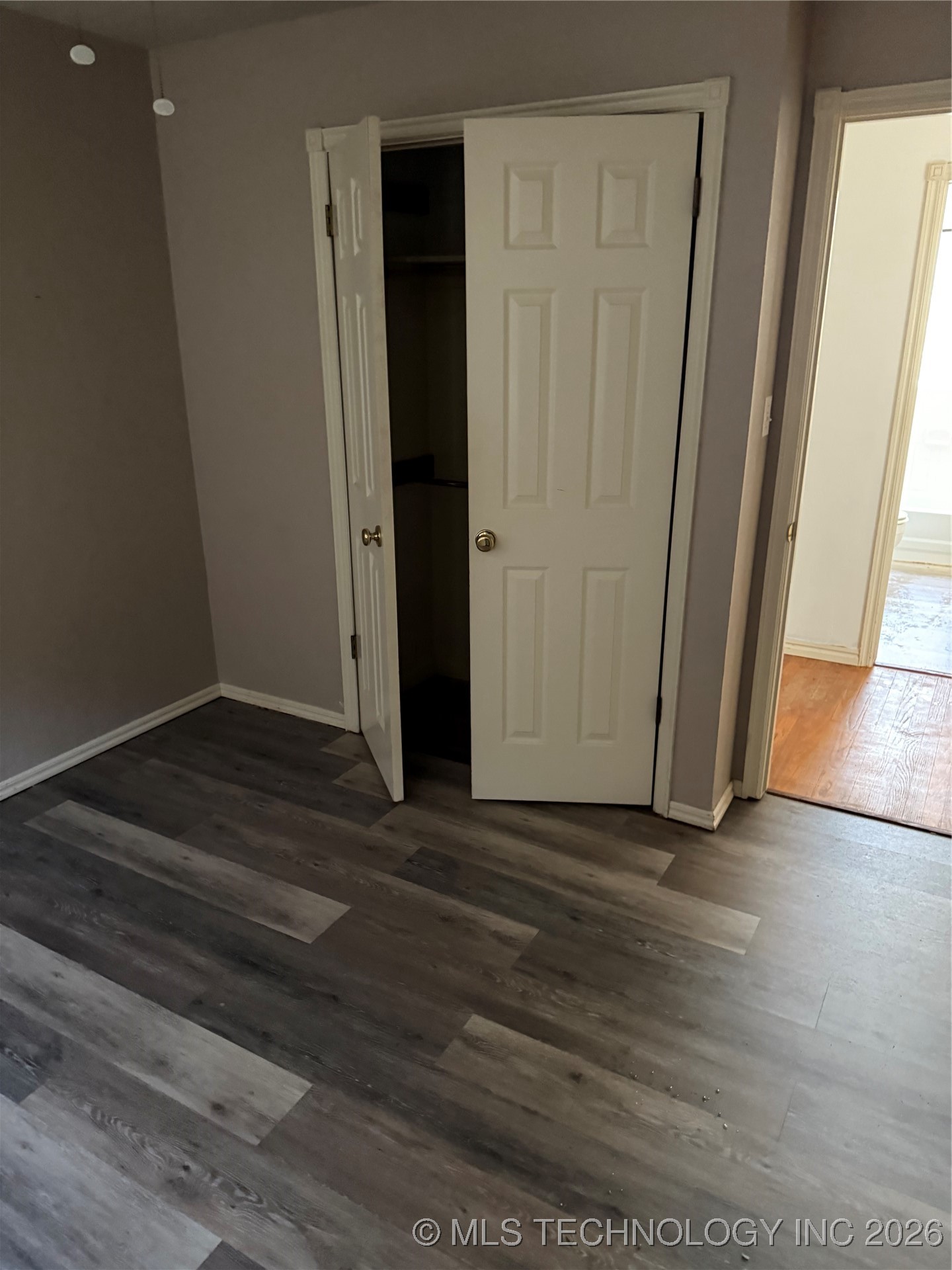 2924 N Vermont Property Photo 8