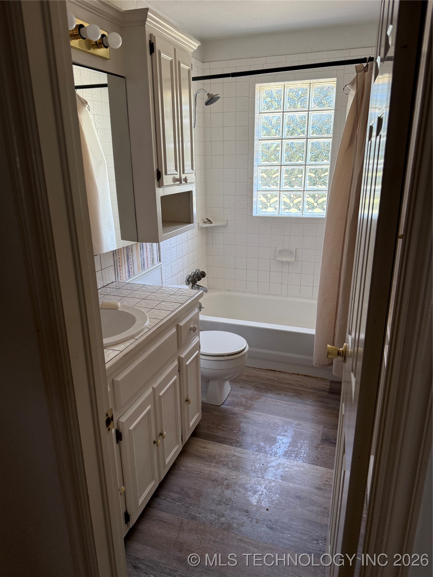 2924 N Vermont Property Photo 12