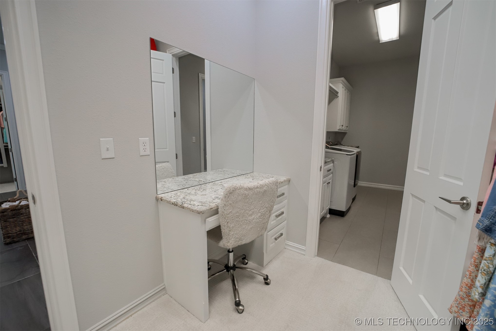 5716 W Austin Street Property Photo 44