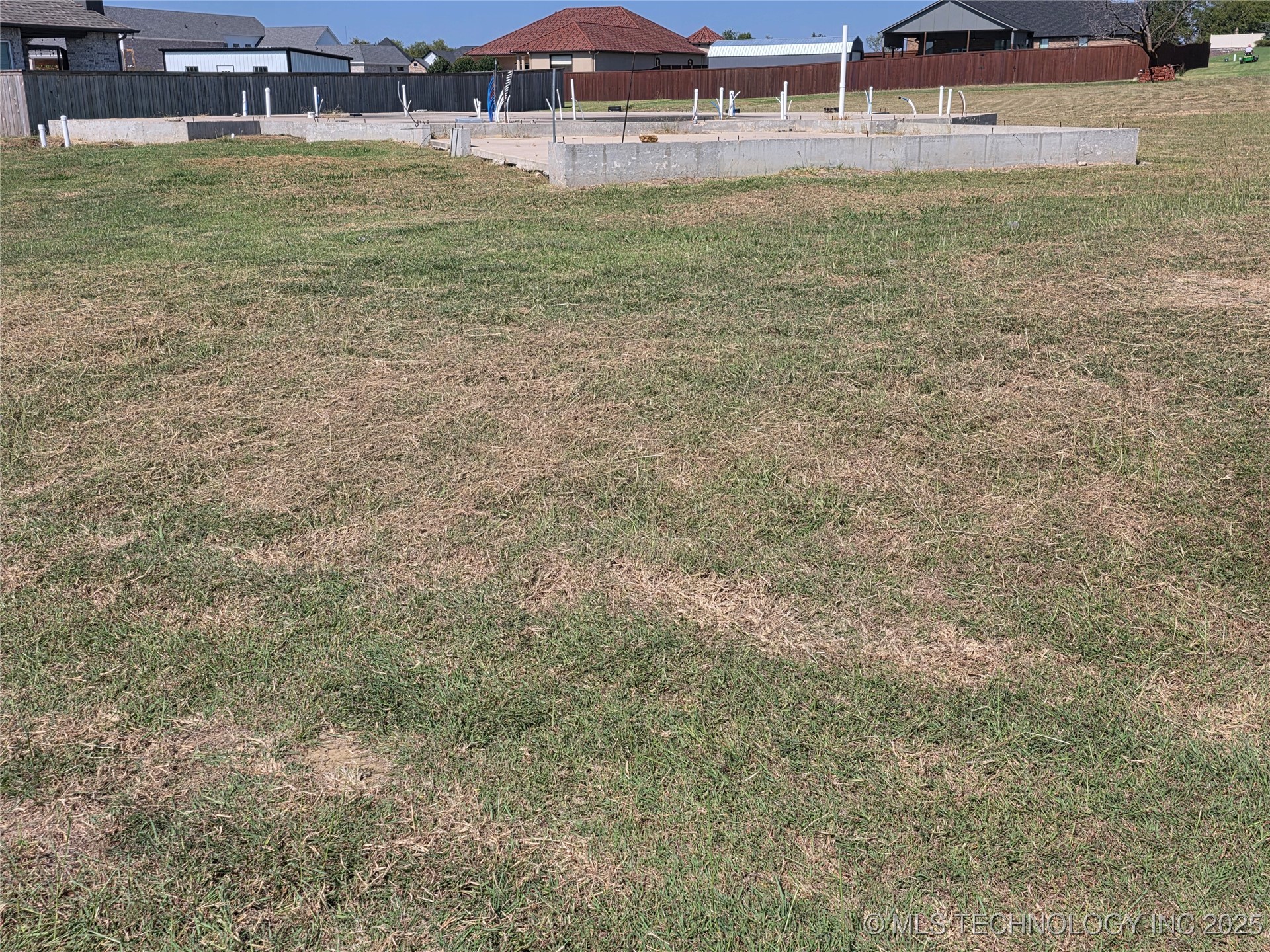 4105 Meadowlark Road Property Photo 5