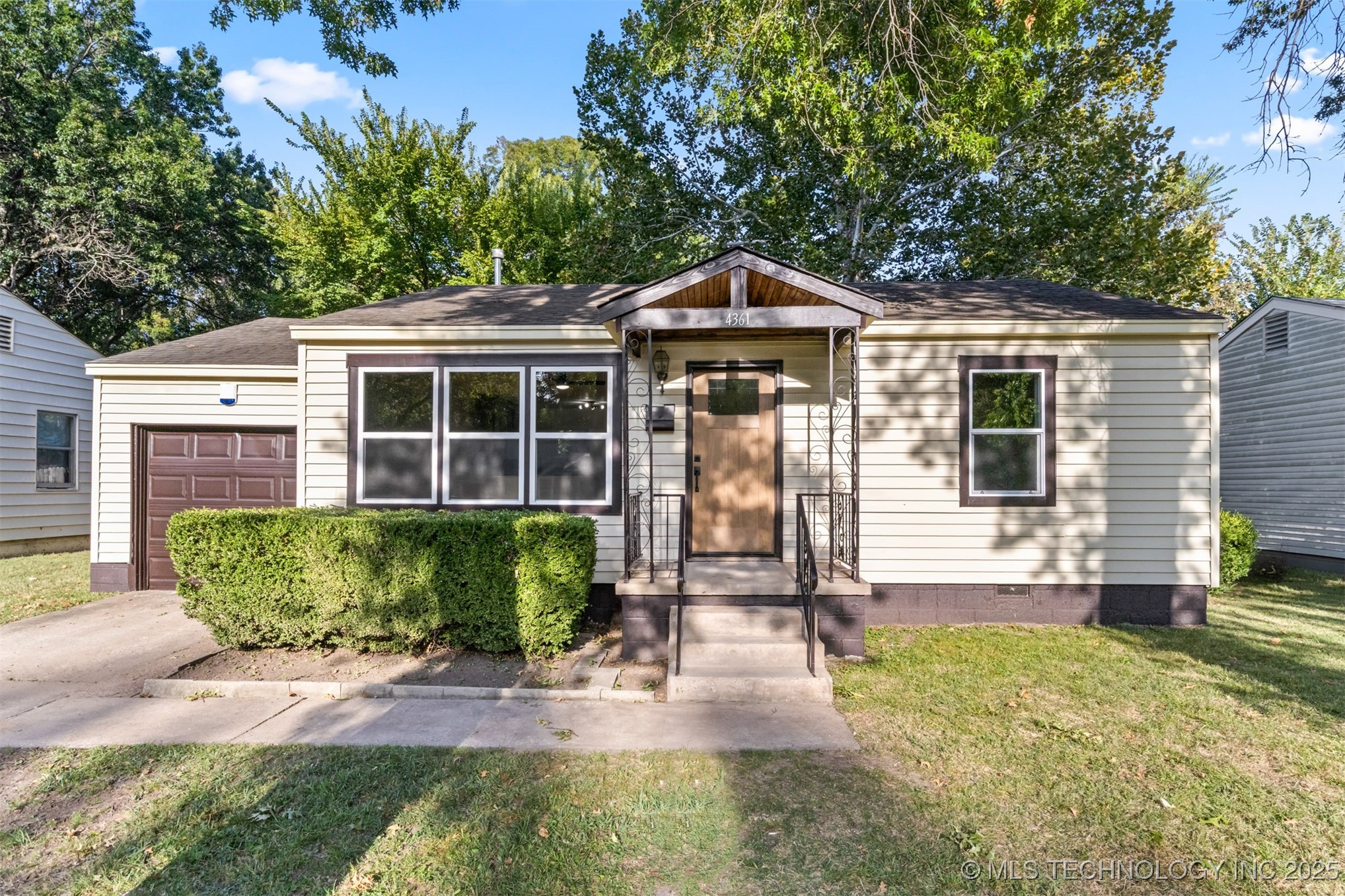 4361 S St Louis Avenue Property Photo 1