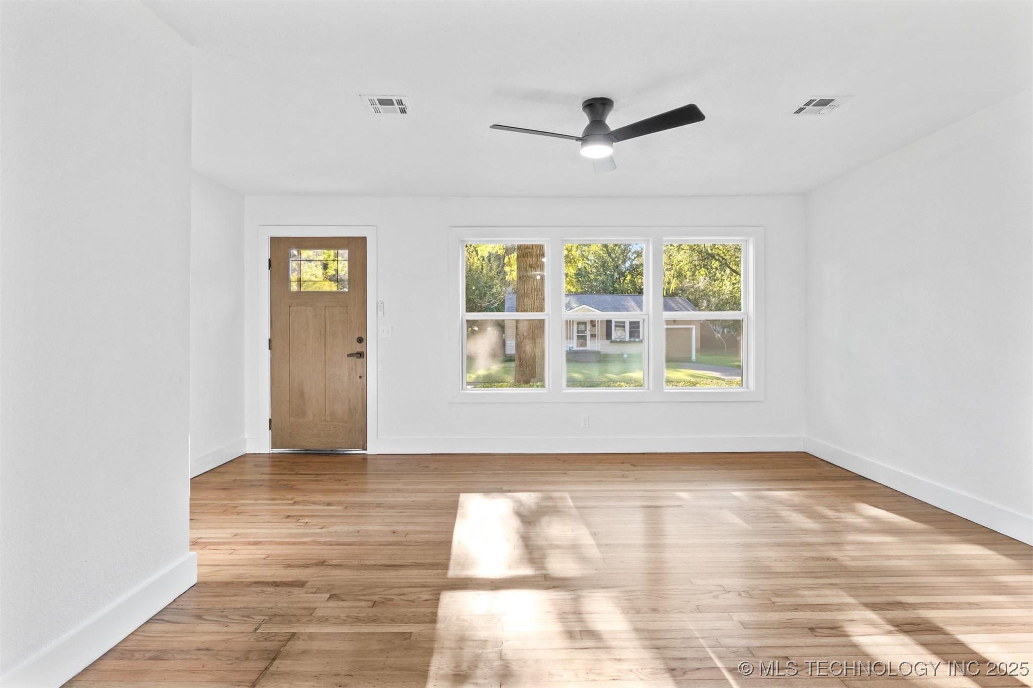 4361 S St Louis Avenue Property Photo 11