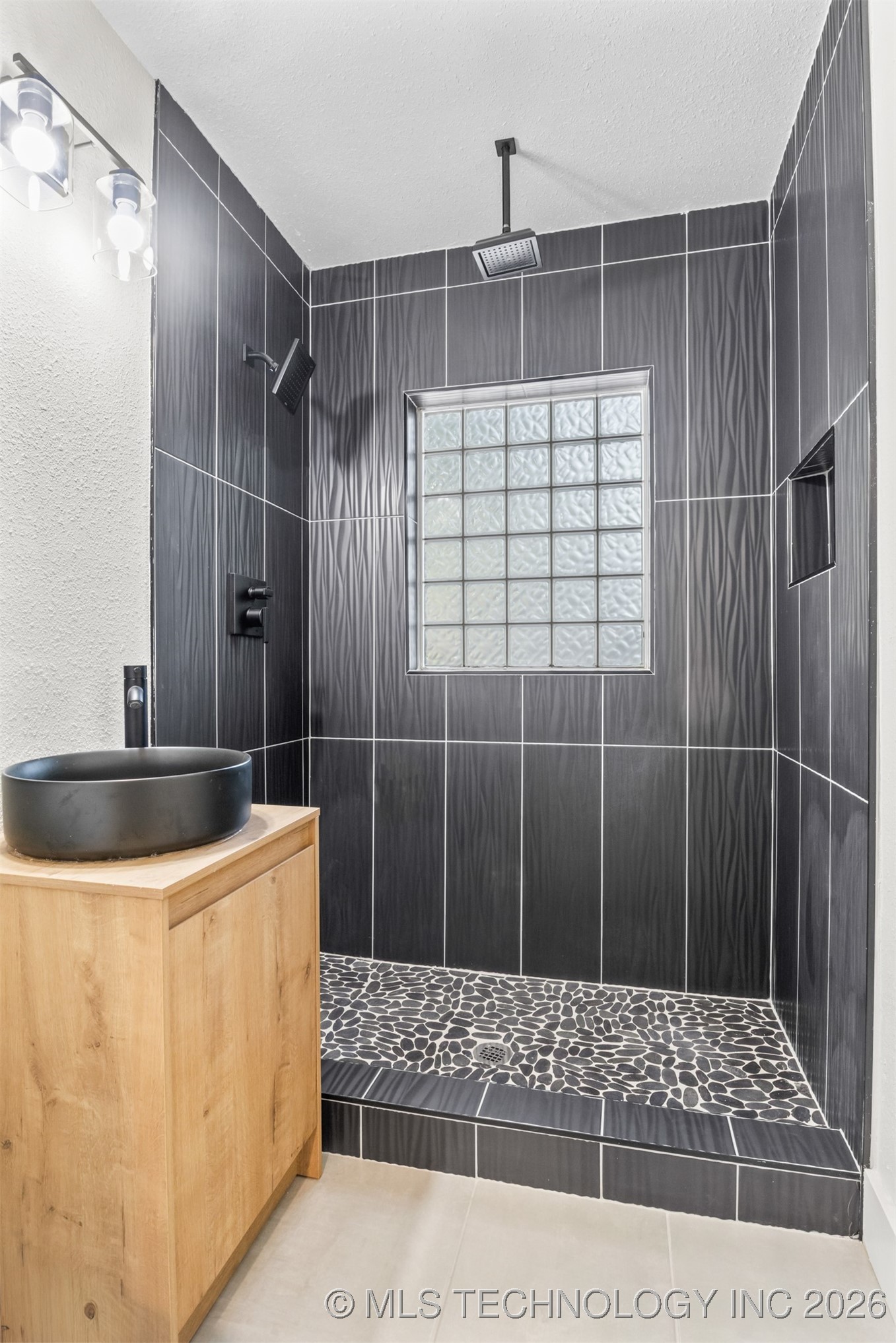 4361 S St Louis Avenue Property Photo 12