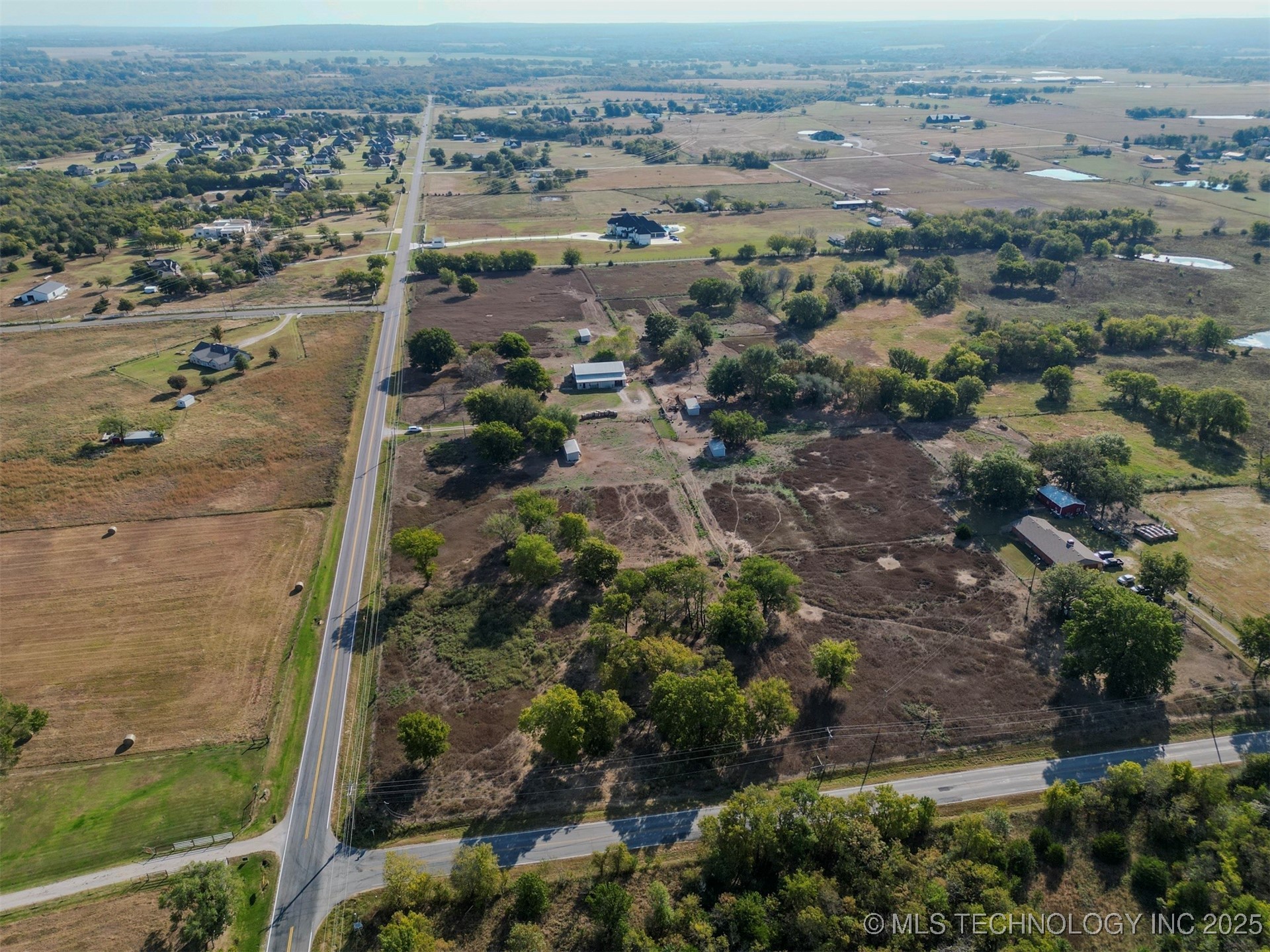 6710 E 181st Street S Property Photo 8