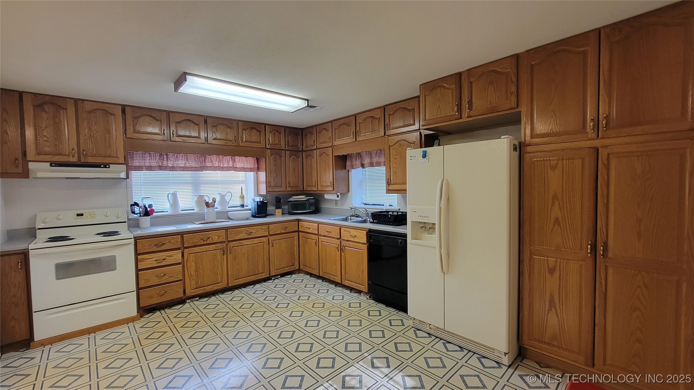 46029 S 660 Property Photo 10