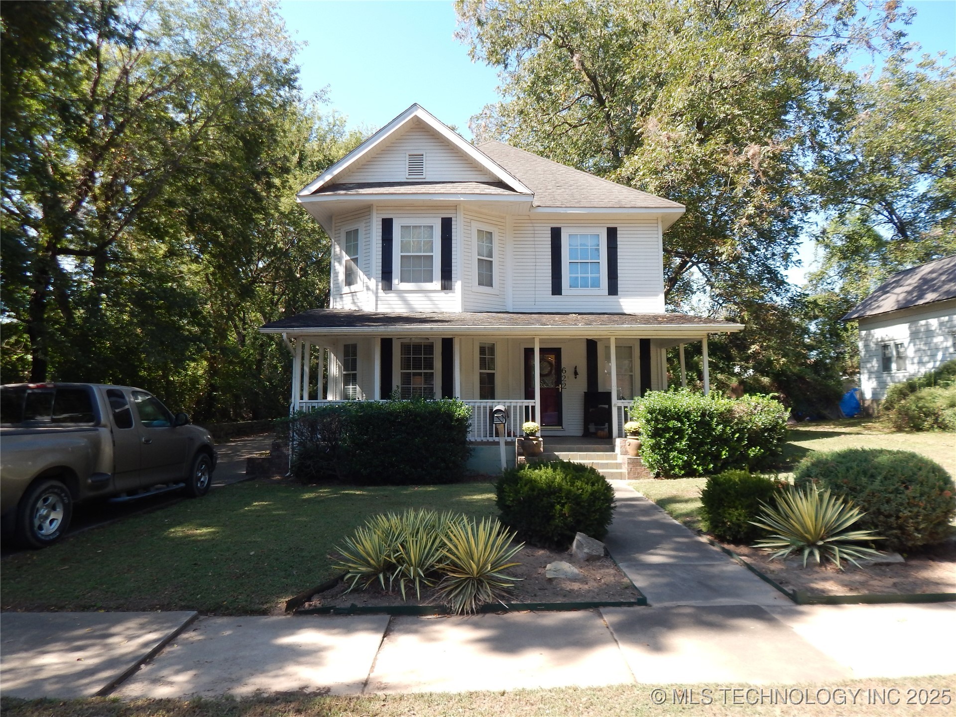 622 S Alabama Avenue Property Photo 1