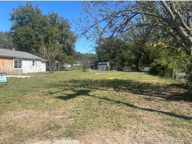 710 S 1st Property Photo 4