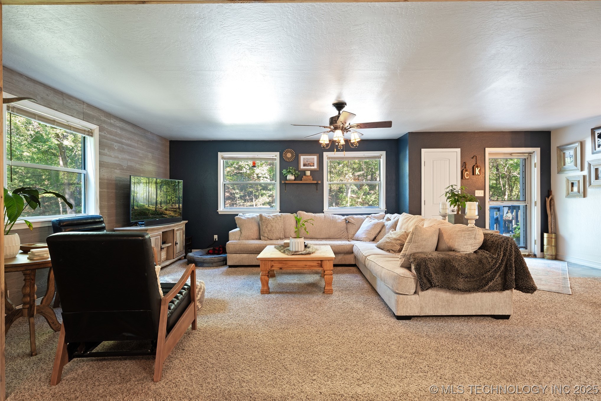 23571 S 624 Road Property Photo 5